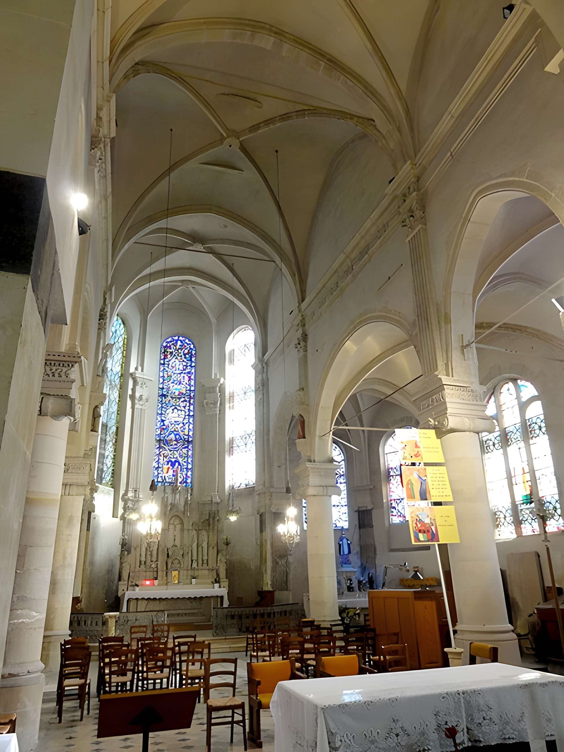 Église Saint-Éloi de Roissy-en-France