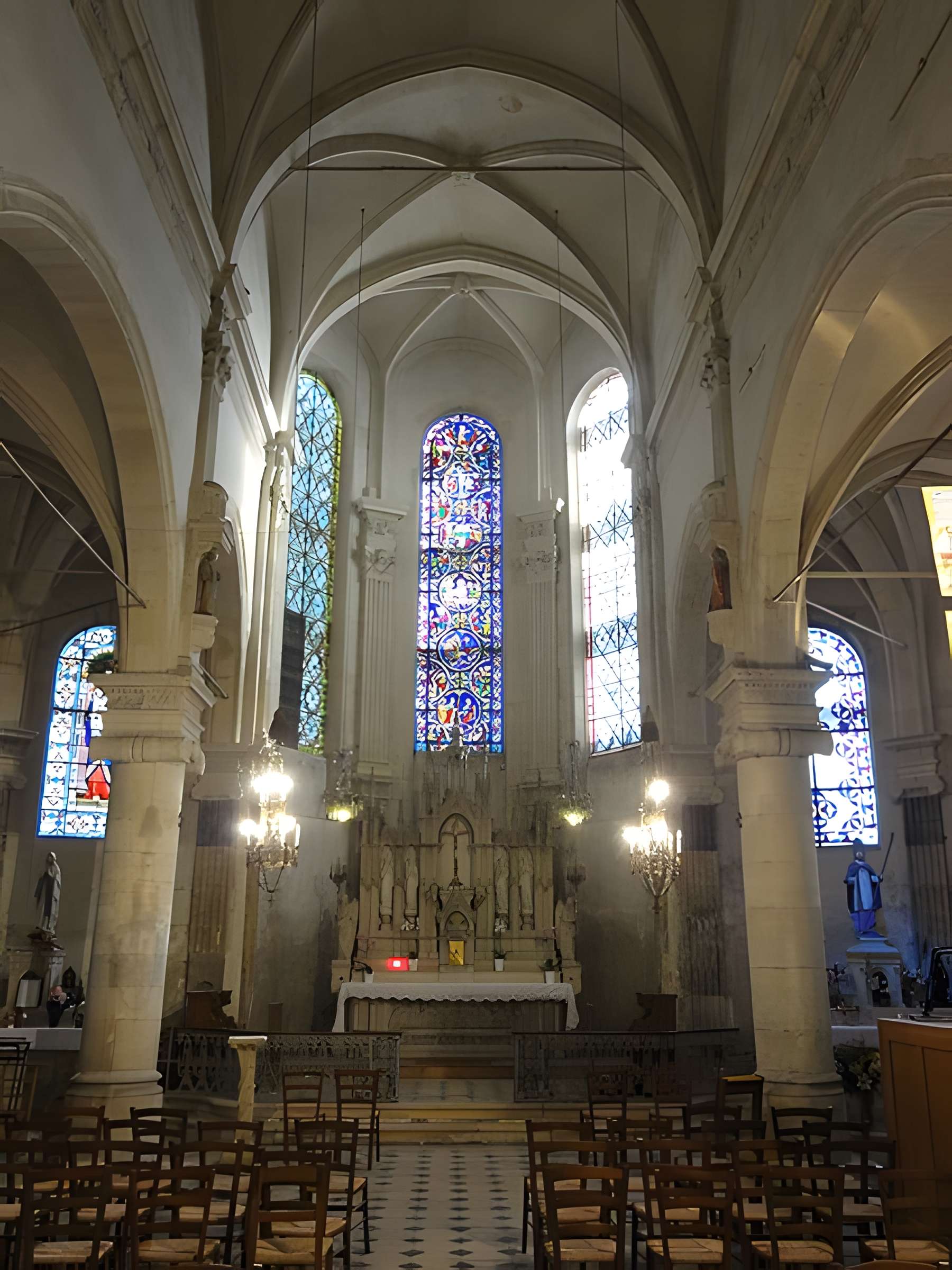 Église Saint-Éloi de Roissy-en-France