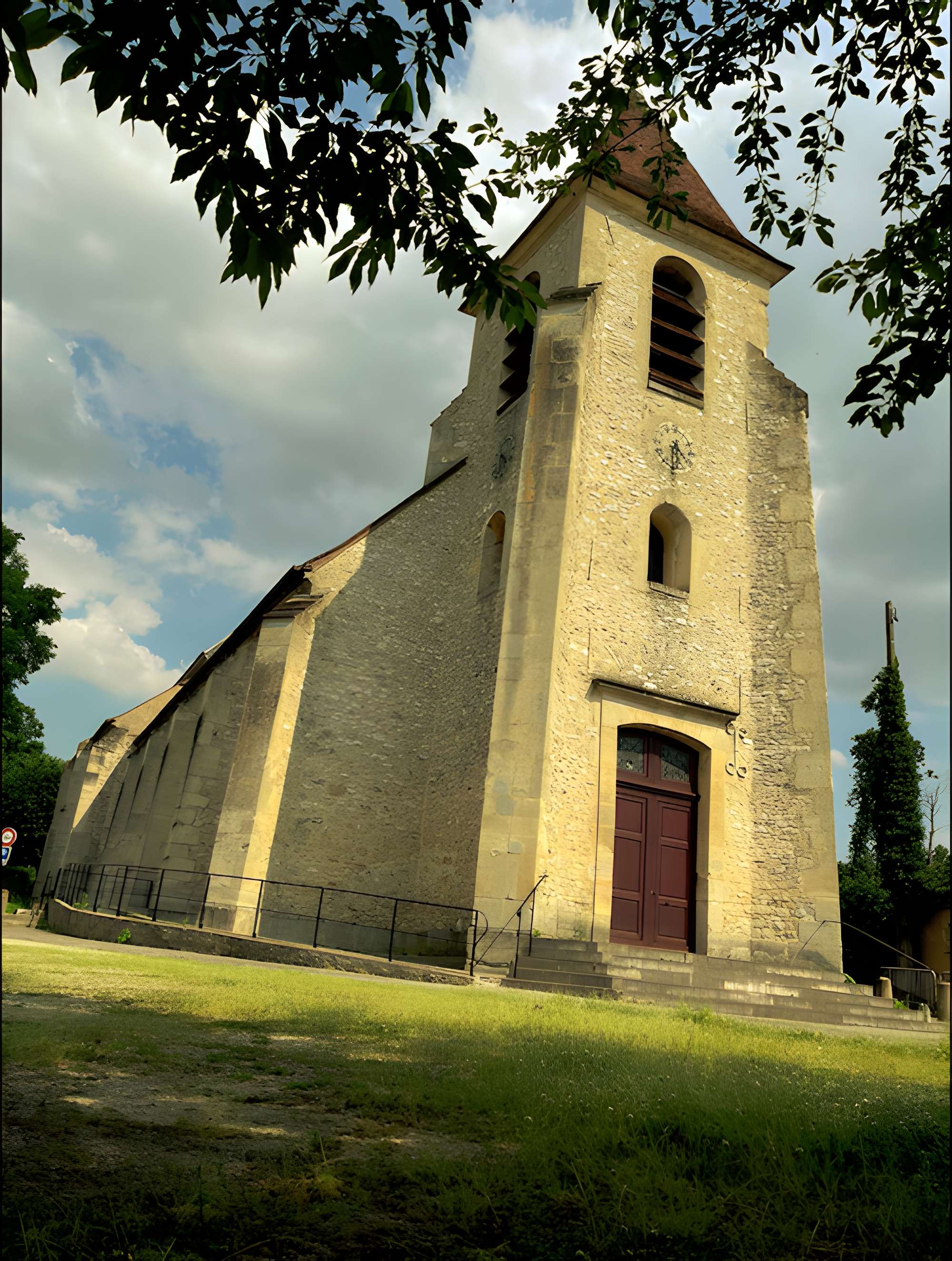 Église Saint-Éloi de Roissy-en-France