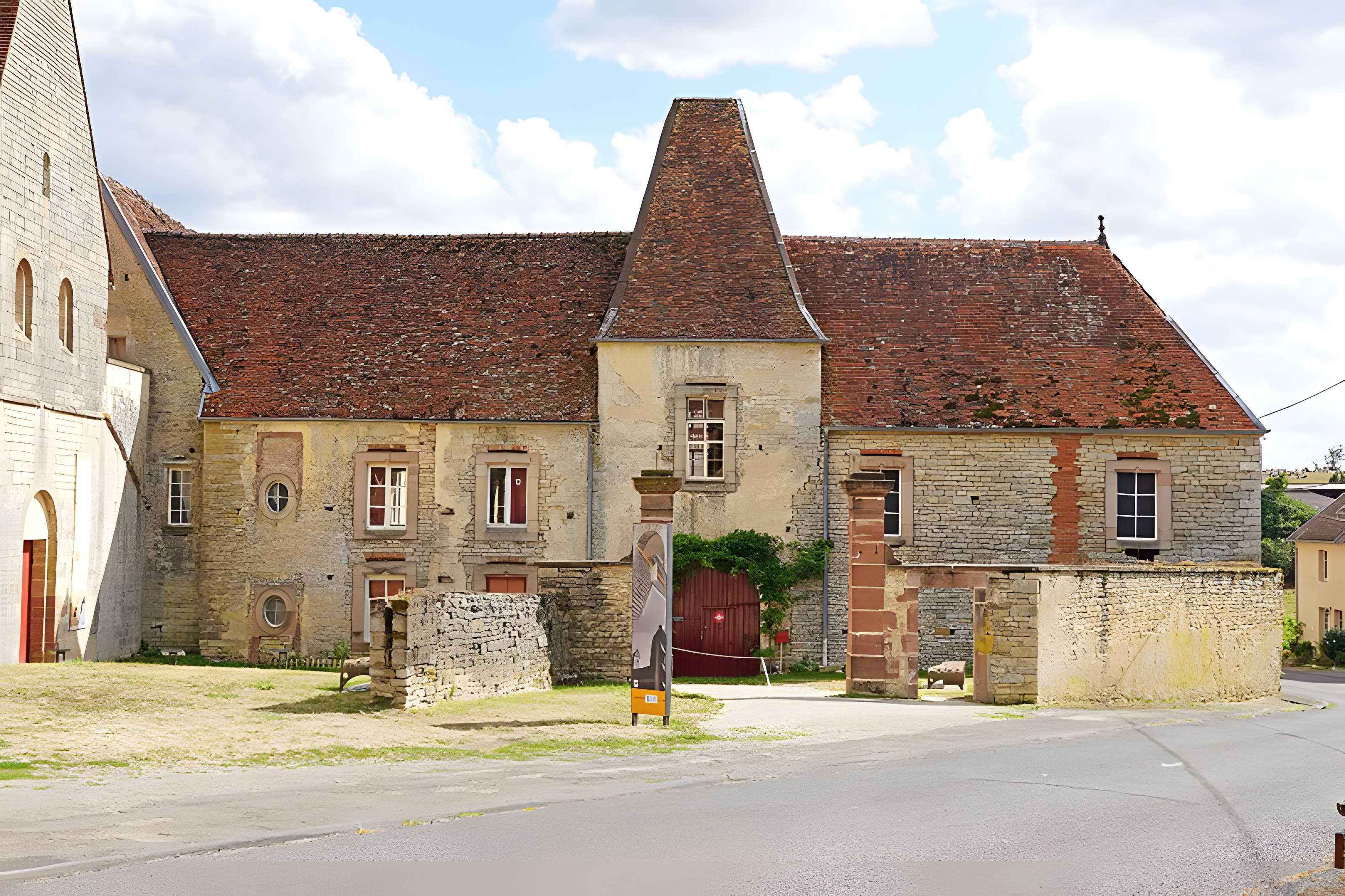 Église Sainte-Marie-Madeleine de Marast