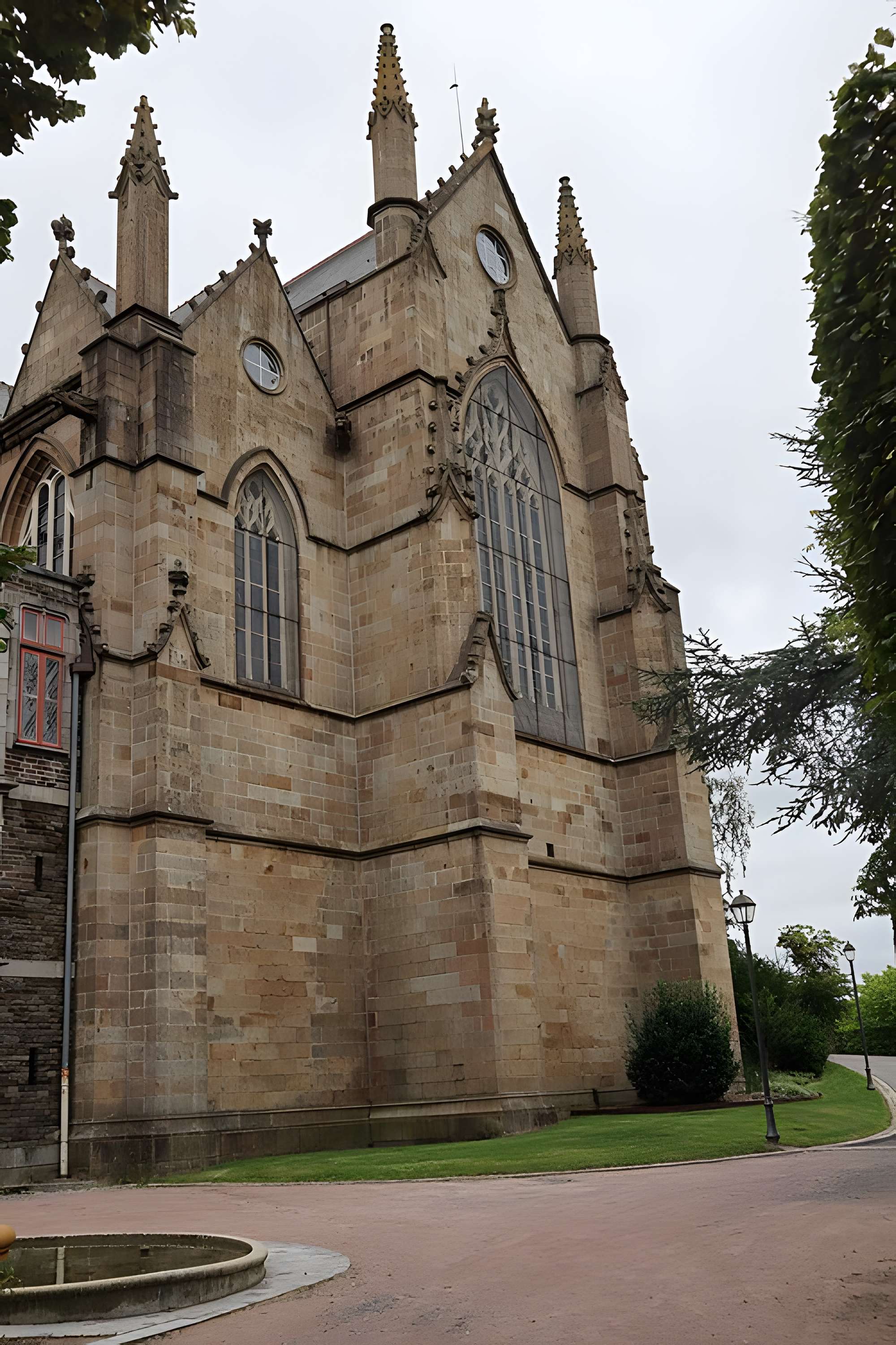 Église Saint-Léonard de Fougères
