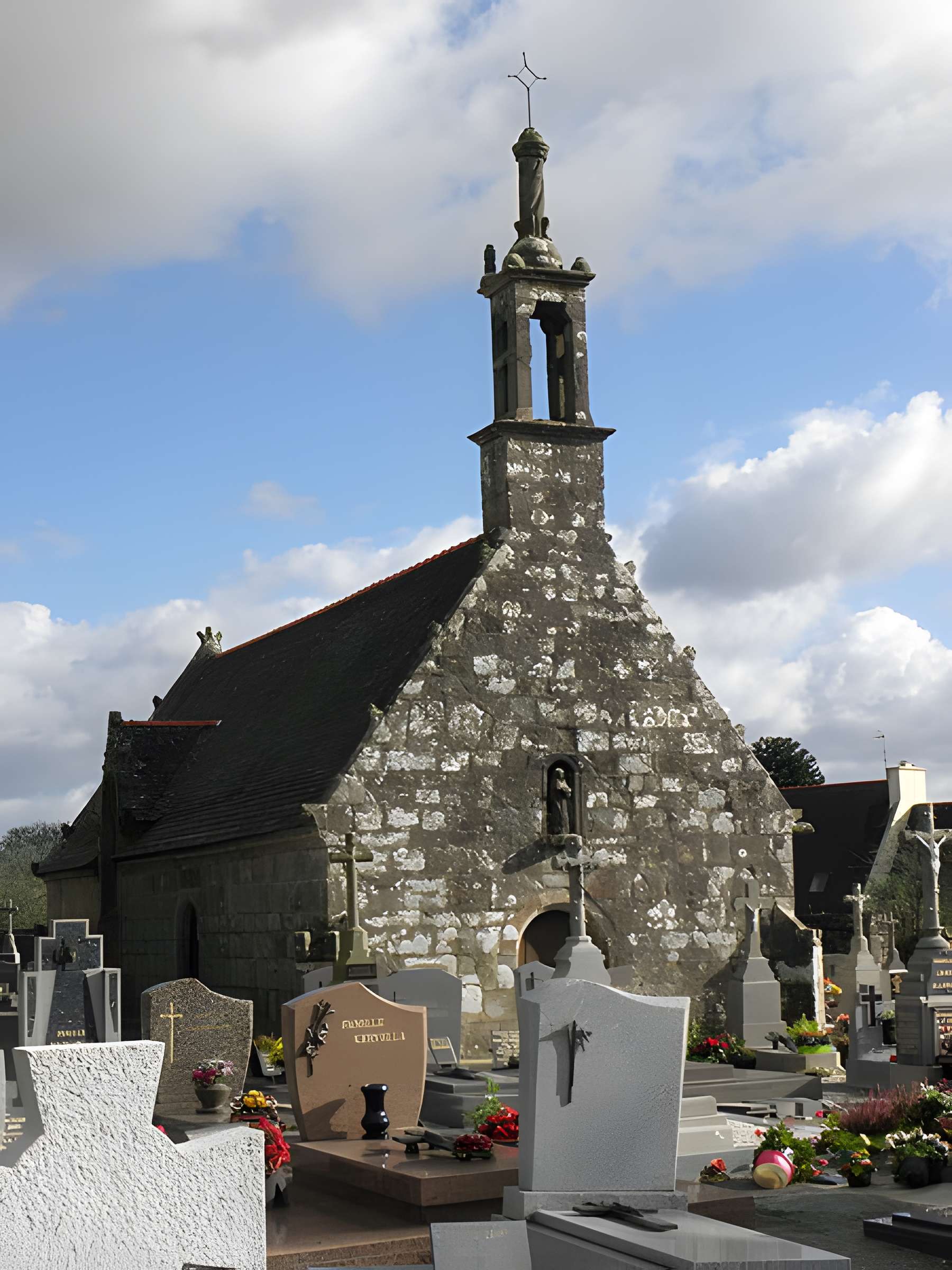 Église Sainte-Nonne de Dirinon