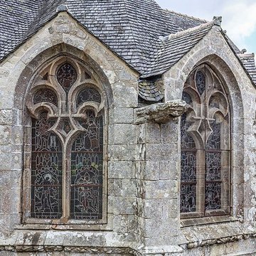 Église Saint-Envel de Loc-Envel