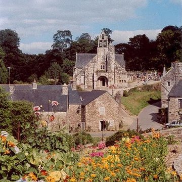 Église Saint-Envel de Loc-Envel