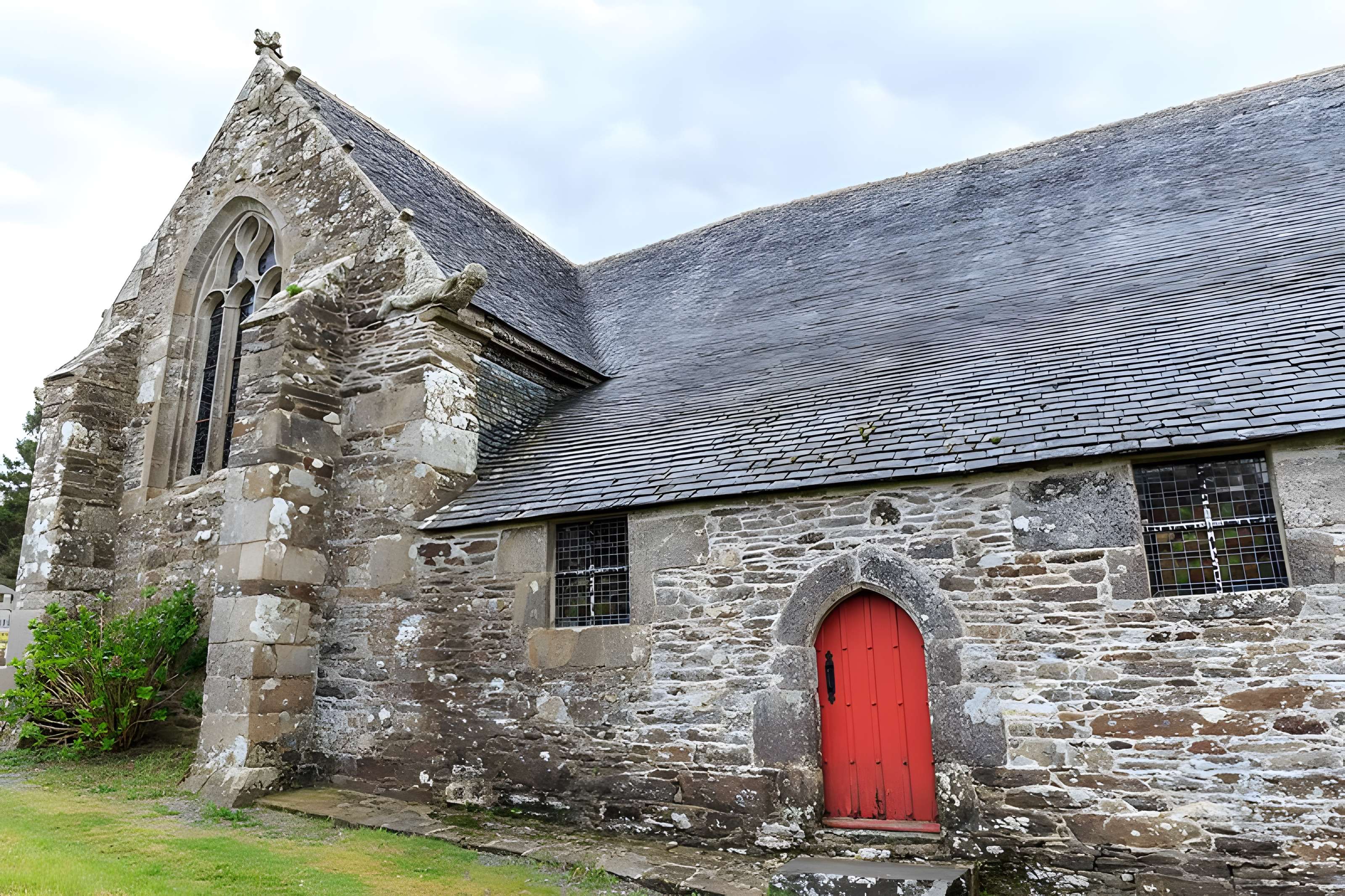 Église Saint-Envel de Loc-Envel