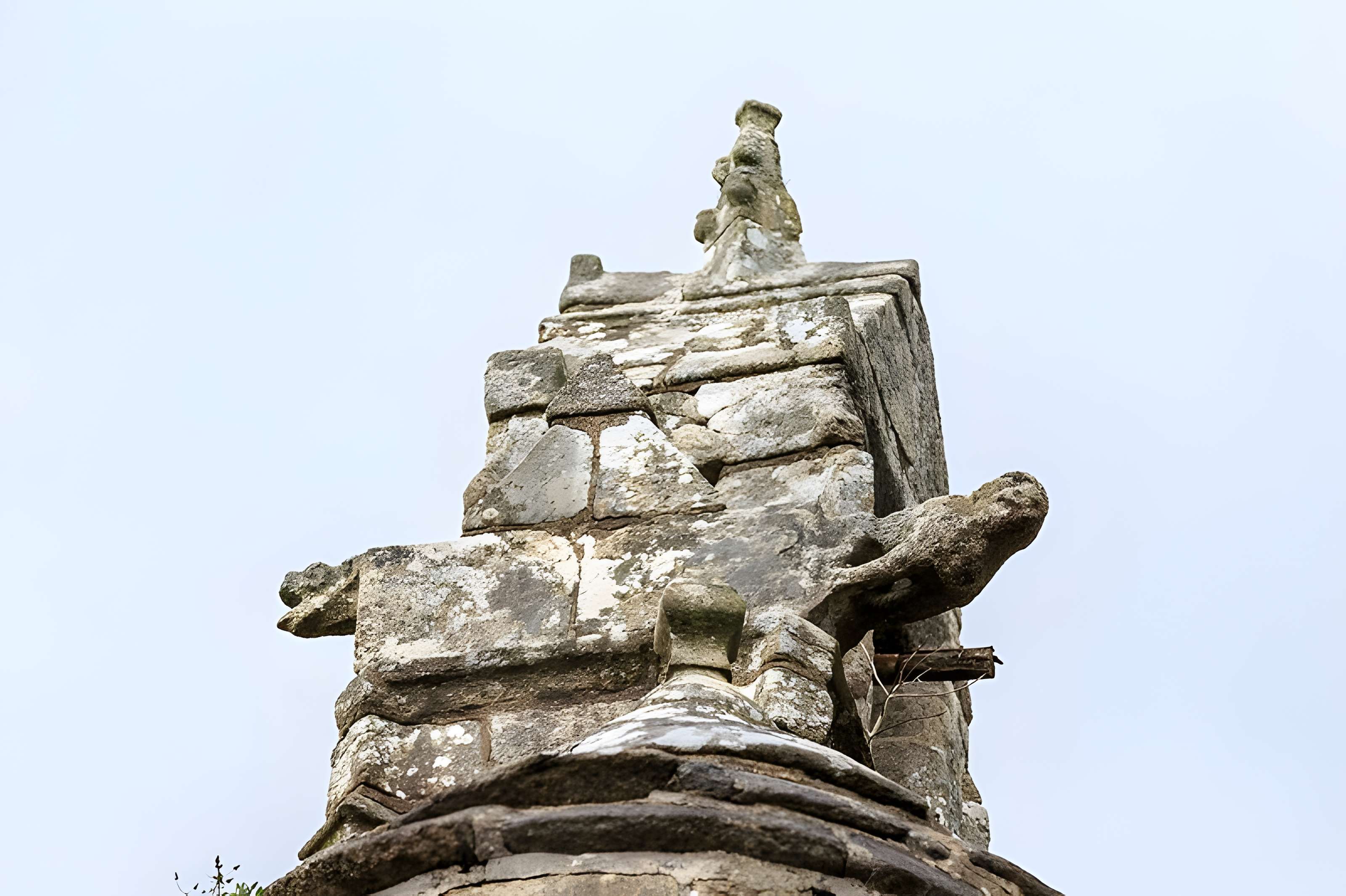 Église Saint-Envel de Loc-Envel
