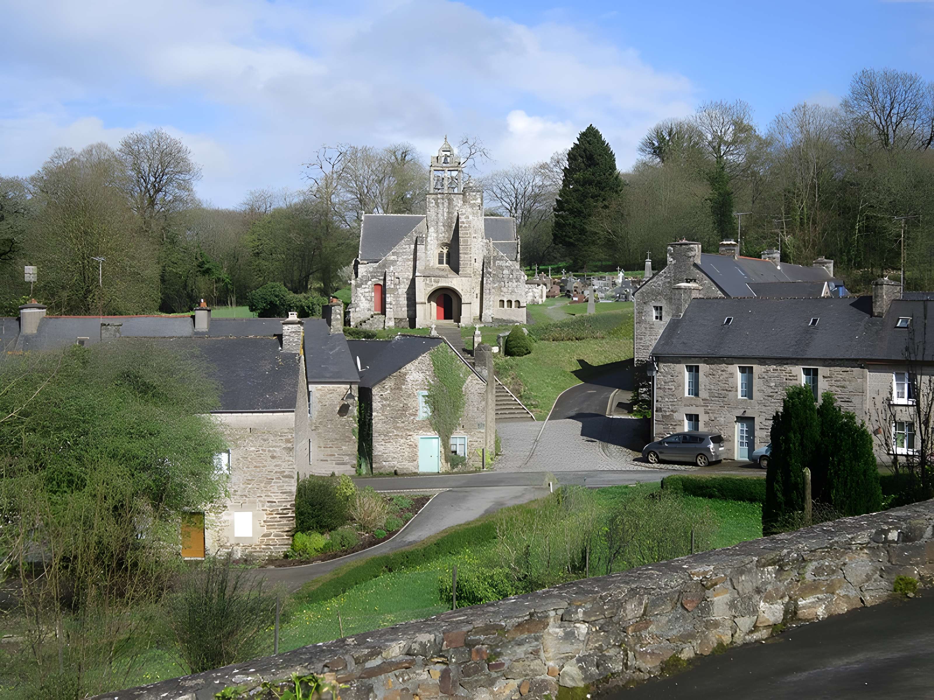 Église Saint-Envel de Loc-Envel