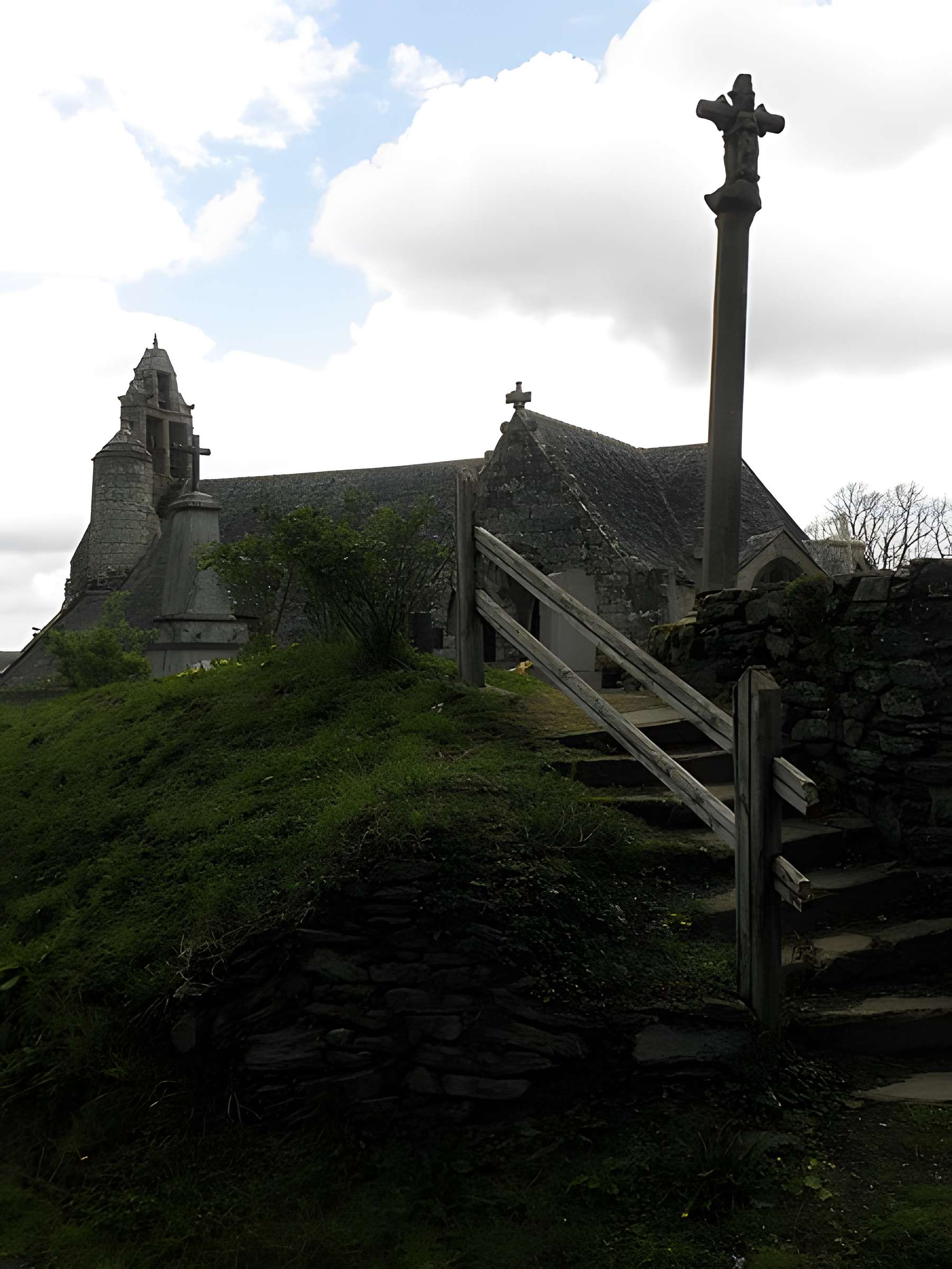 Église Saint-Envel de Loc-Envel