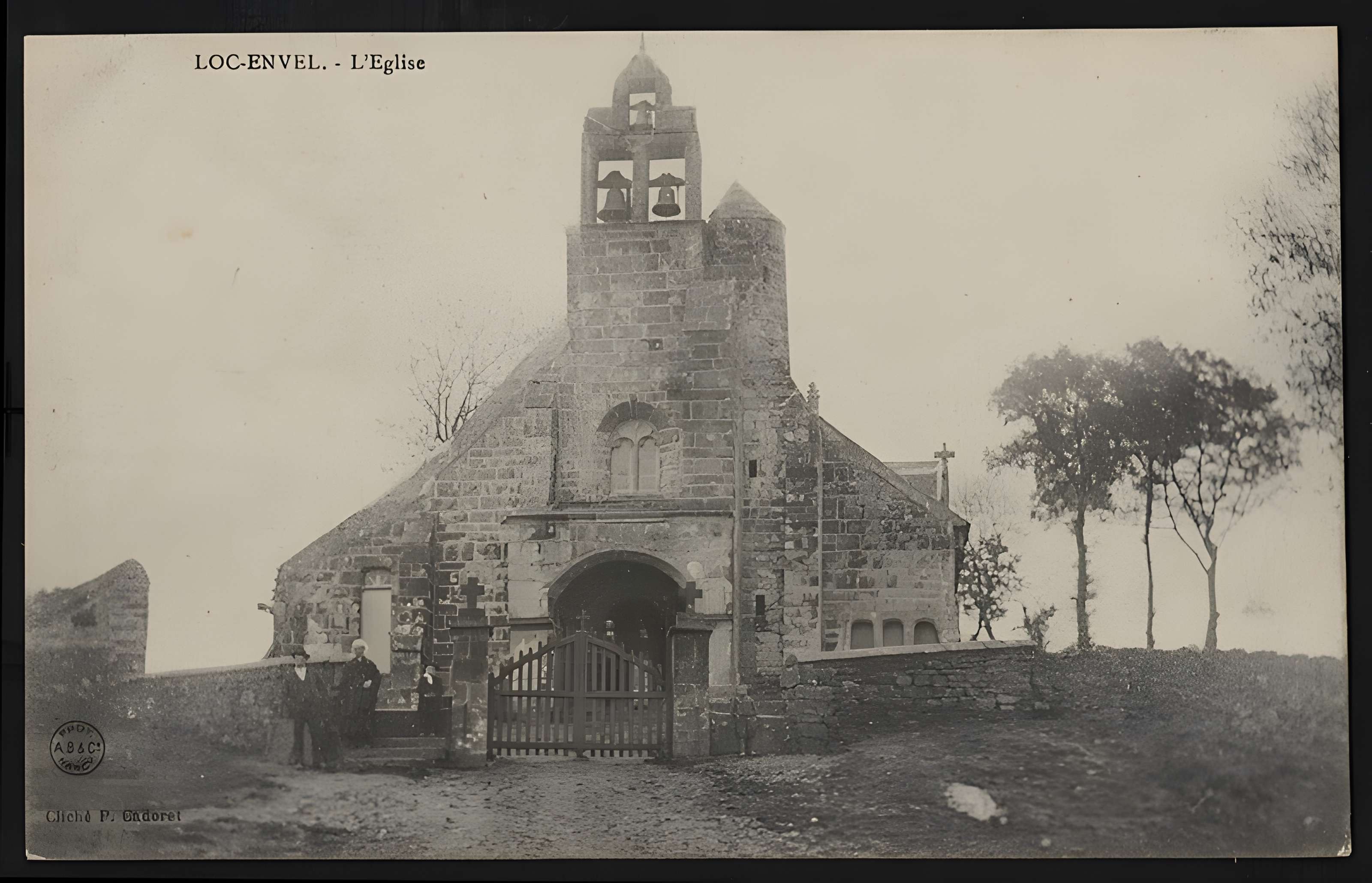Église Saint-Envel de Loc-Envel