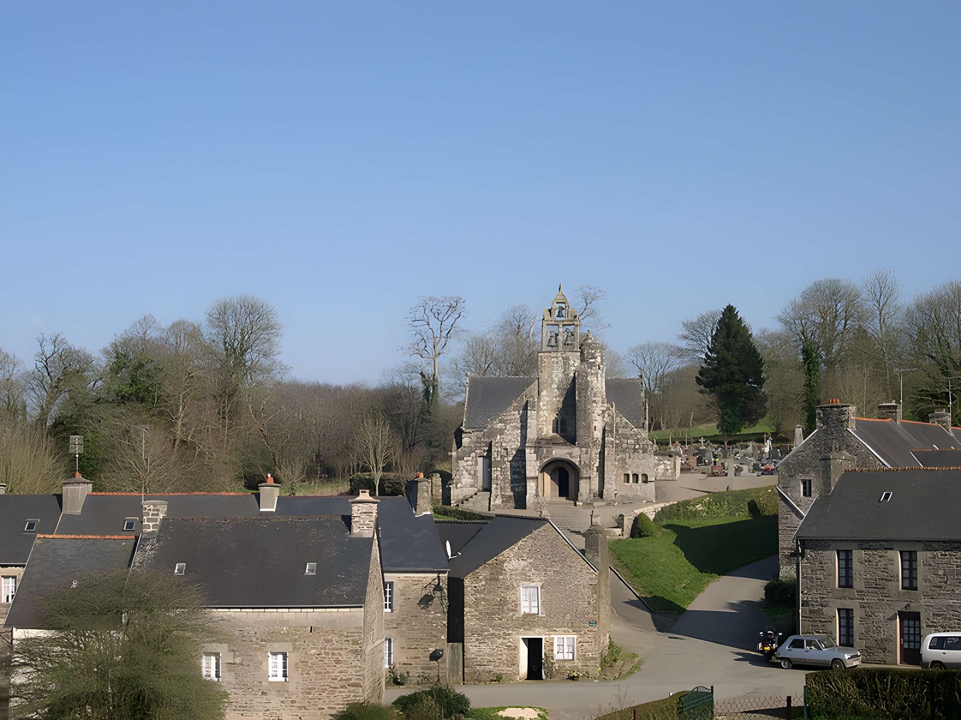Église Saint-Envel de Loc-Envel