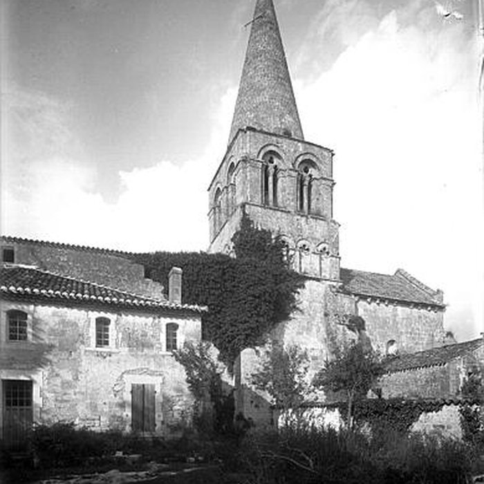 Photo de Église Saint-Estèphe à Roullet-Saint-Estèphe