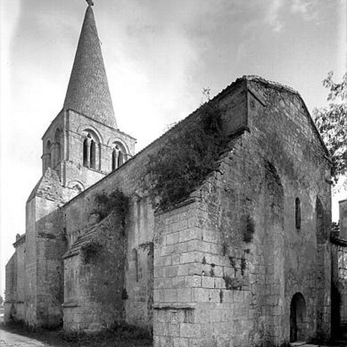 Photo de Église Saint-Estèphe à Roullet-Saint-Estèphe