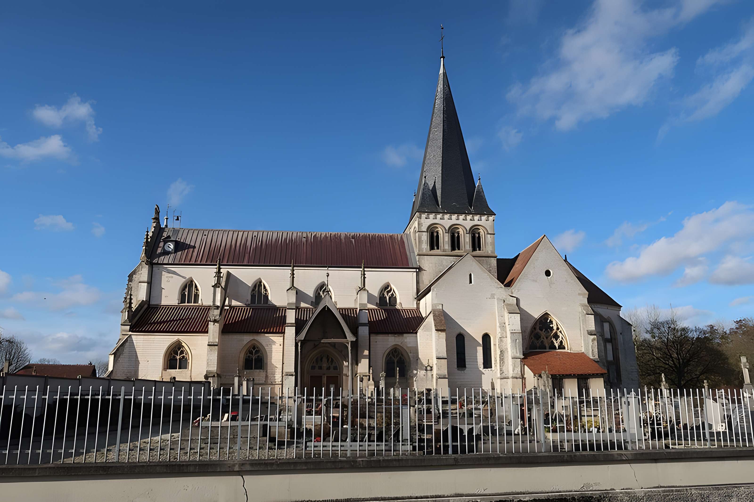 Église Sainte-Tanche de Lhuître