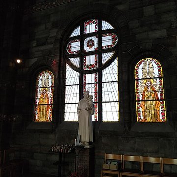 Église Sainte-Thérèse-de-lEnfant-Jésus de Wattrelos