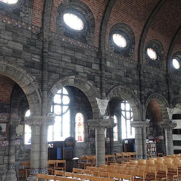 Église Sainte-Thérèse-de-lEnfant-Jésus de Wattrelos