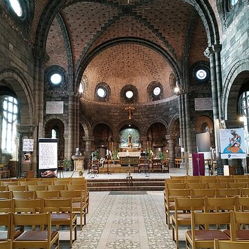 Église Sainte-Thérèse-de-lEnfant-Jésus de Wattrelos
