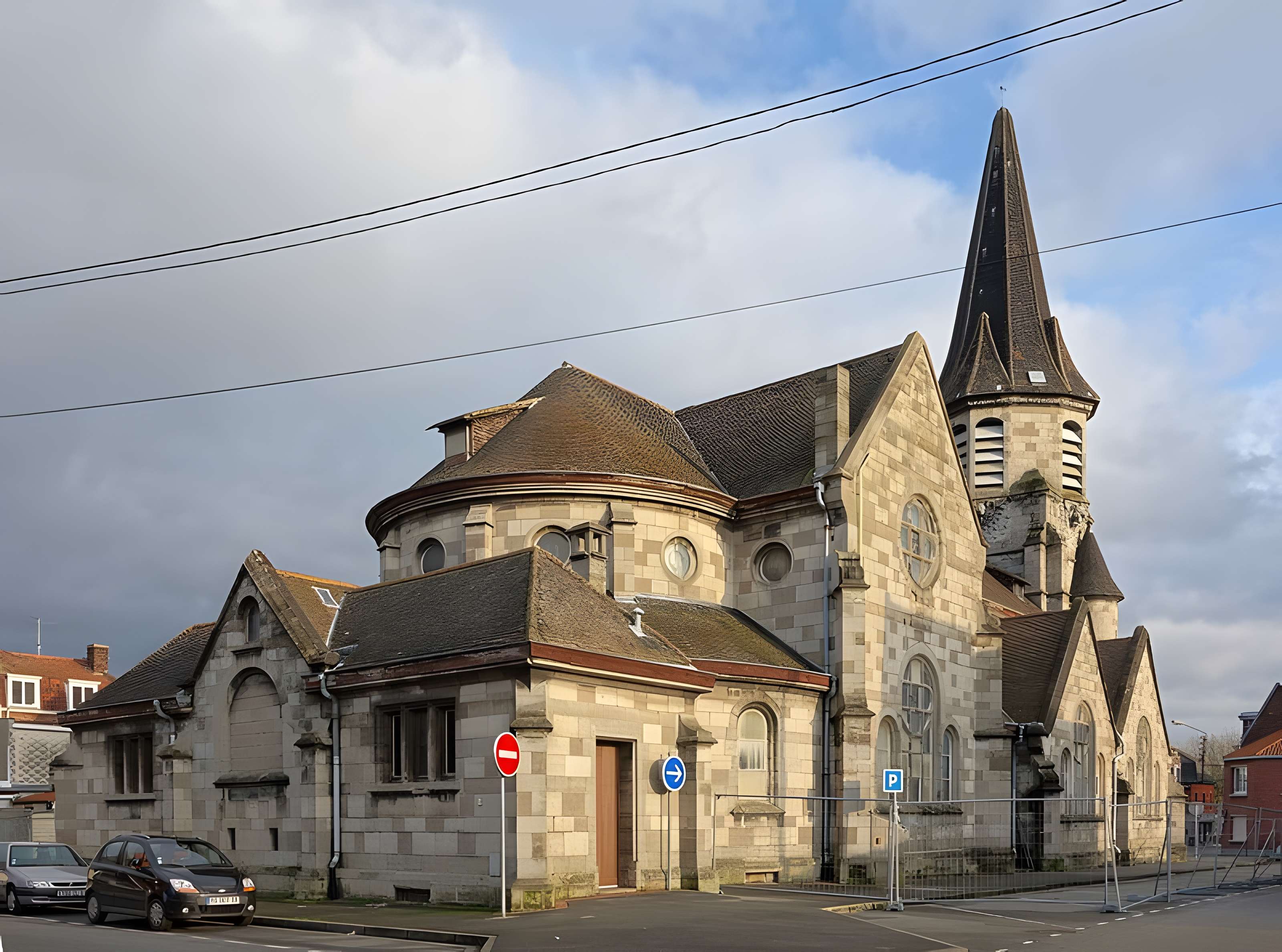 Église Sainte-Thérèse-de-l'Enfant-Jésus de Wattrelos 