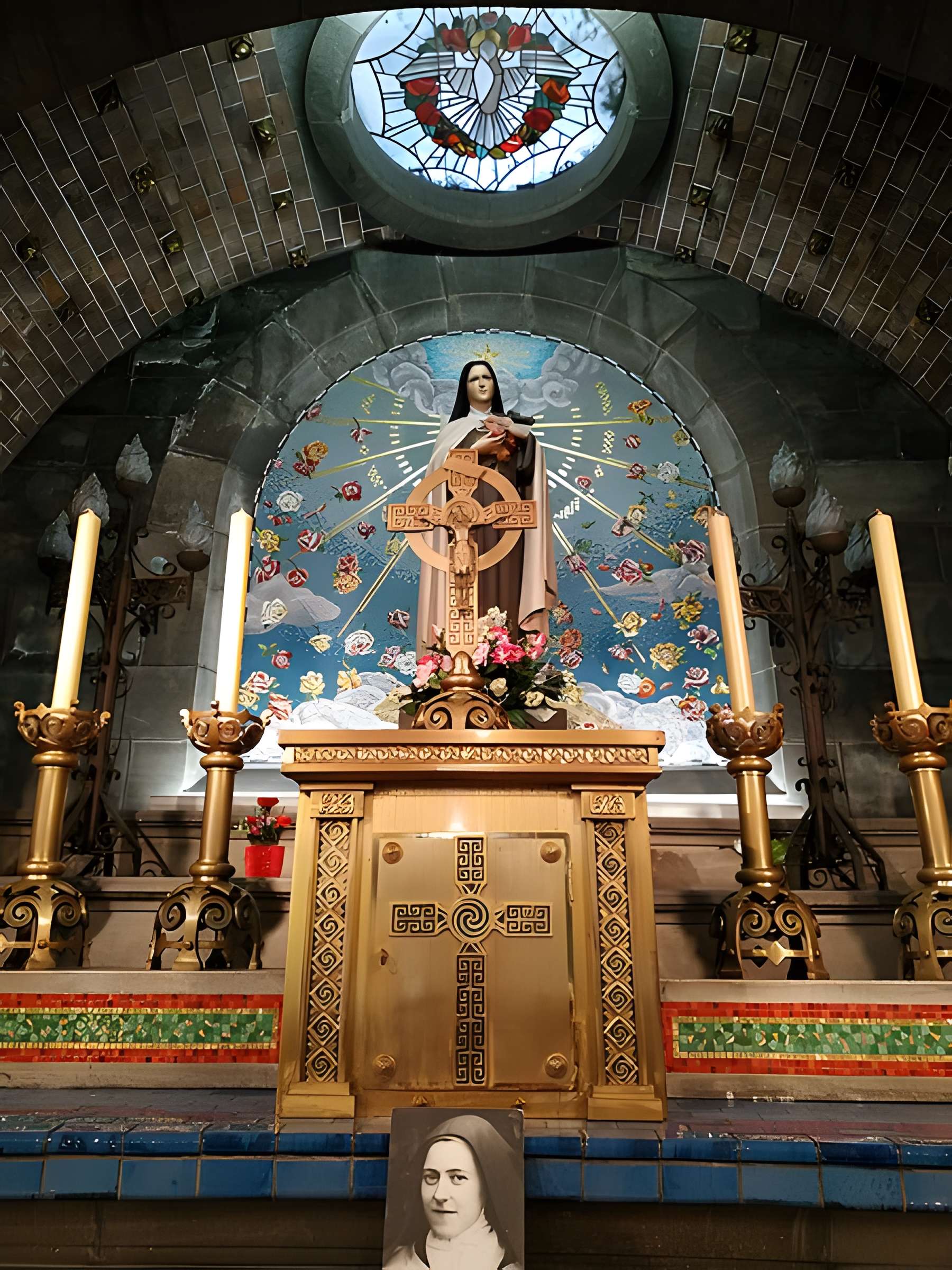 Église Sainte-Thérèse-de-l'Enfant-Jésus de Wattrelos