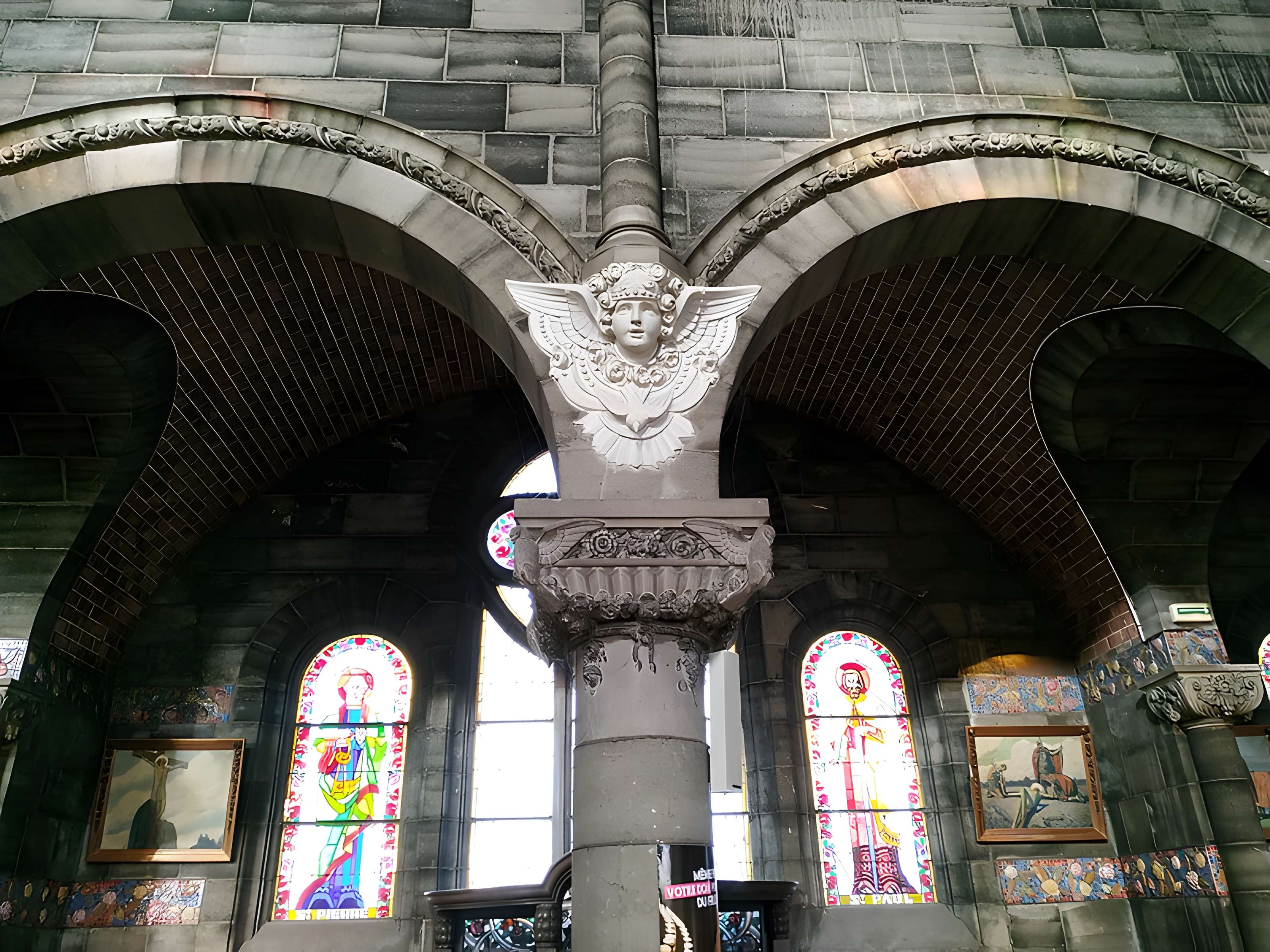 Église Sainte-Thérèse-de-l'Enfant-Jésus de Wattrelos