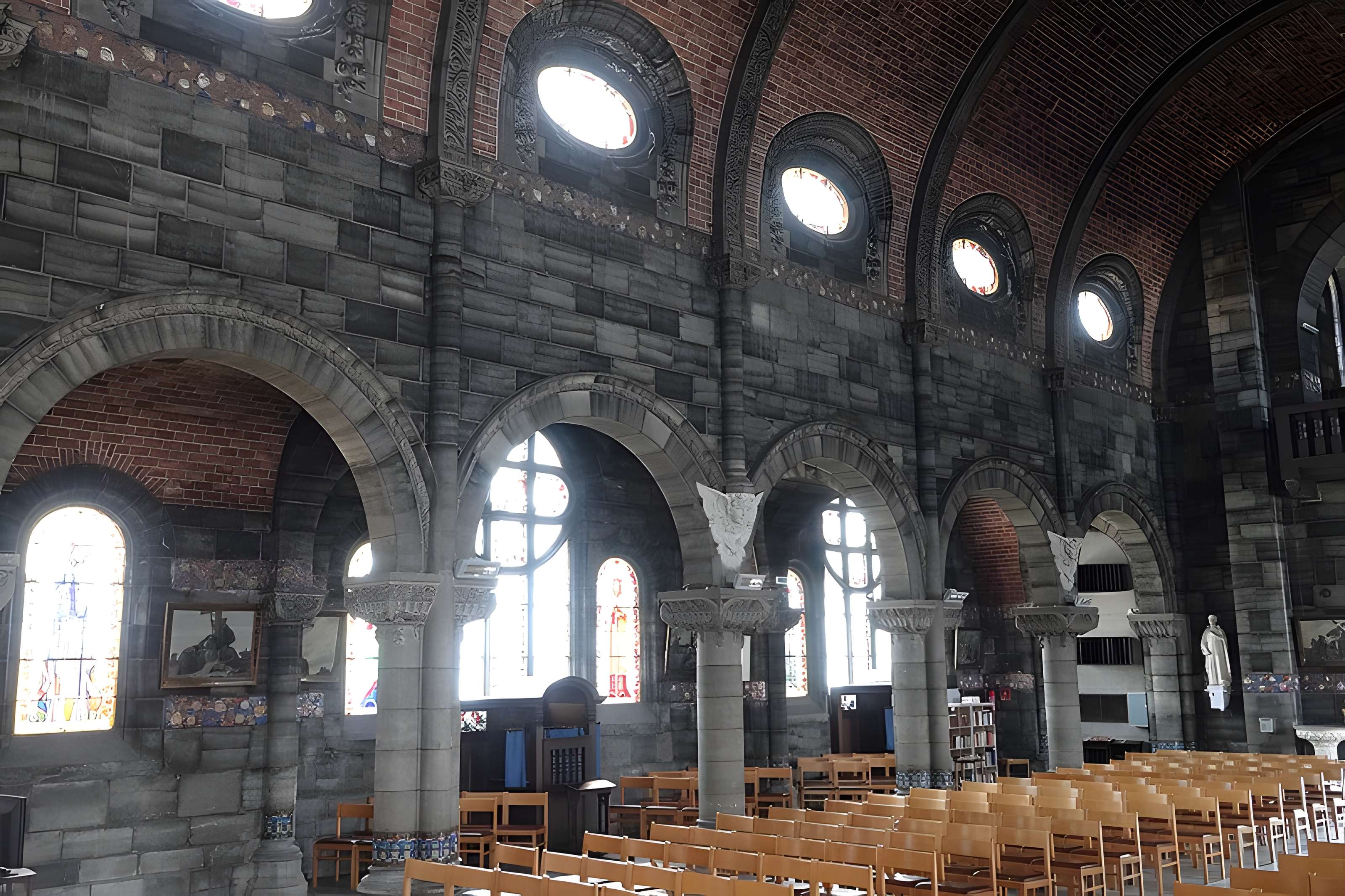 Église Sainte-Thérèse-de-l'Enfant-Jésus de Wattrelos