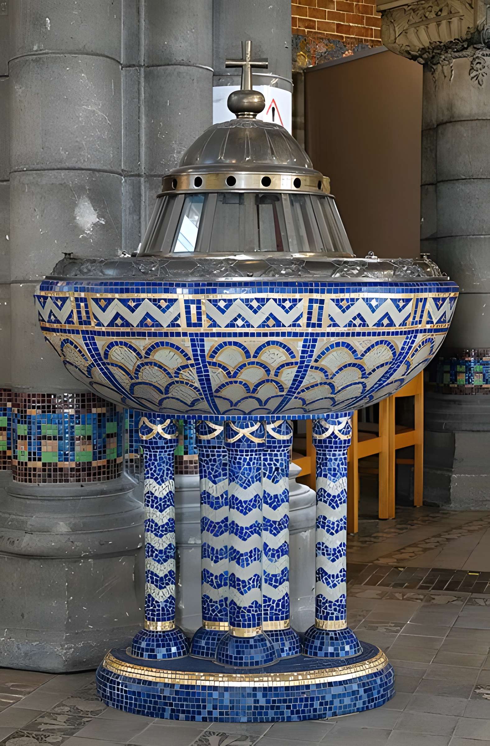 Église Sainte-Thérèse-de-l'Enfant-Jésus de Wattrelos