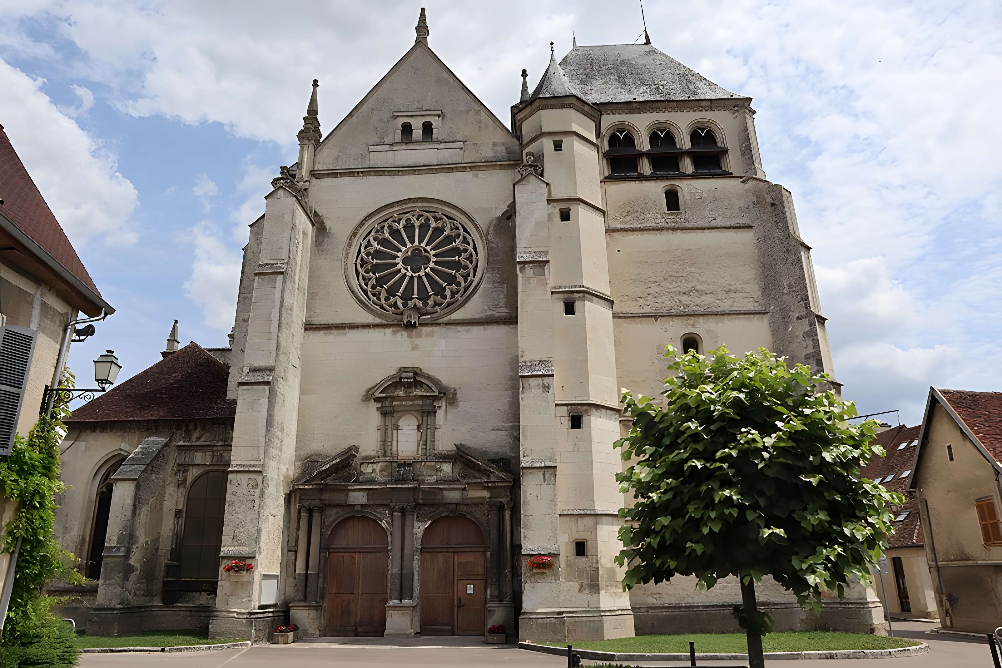 Église Saint-Étienne de Bar-sur-Seine