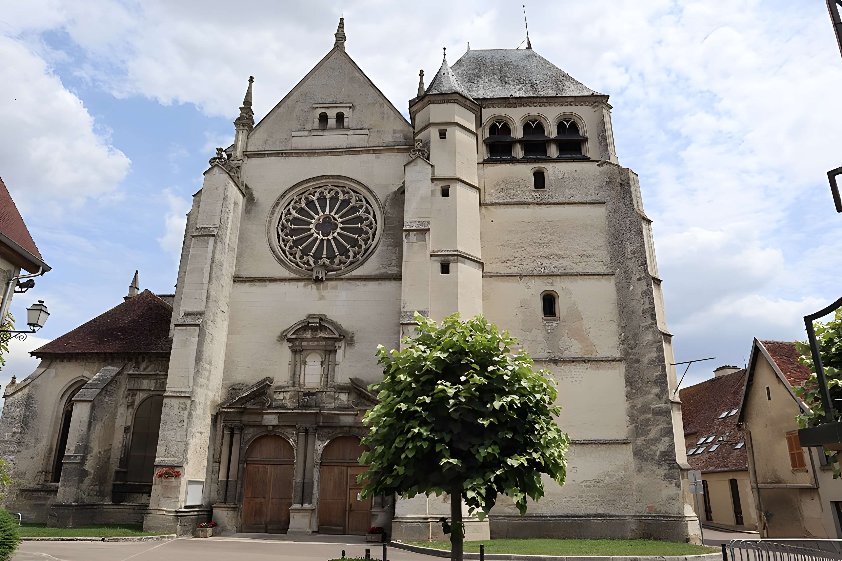 Église Saint-Étienne de Bar-sur-Seine