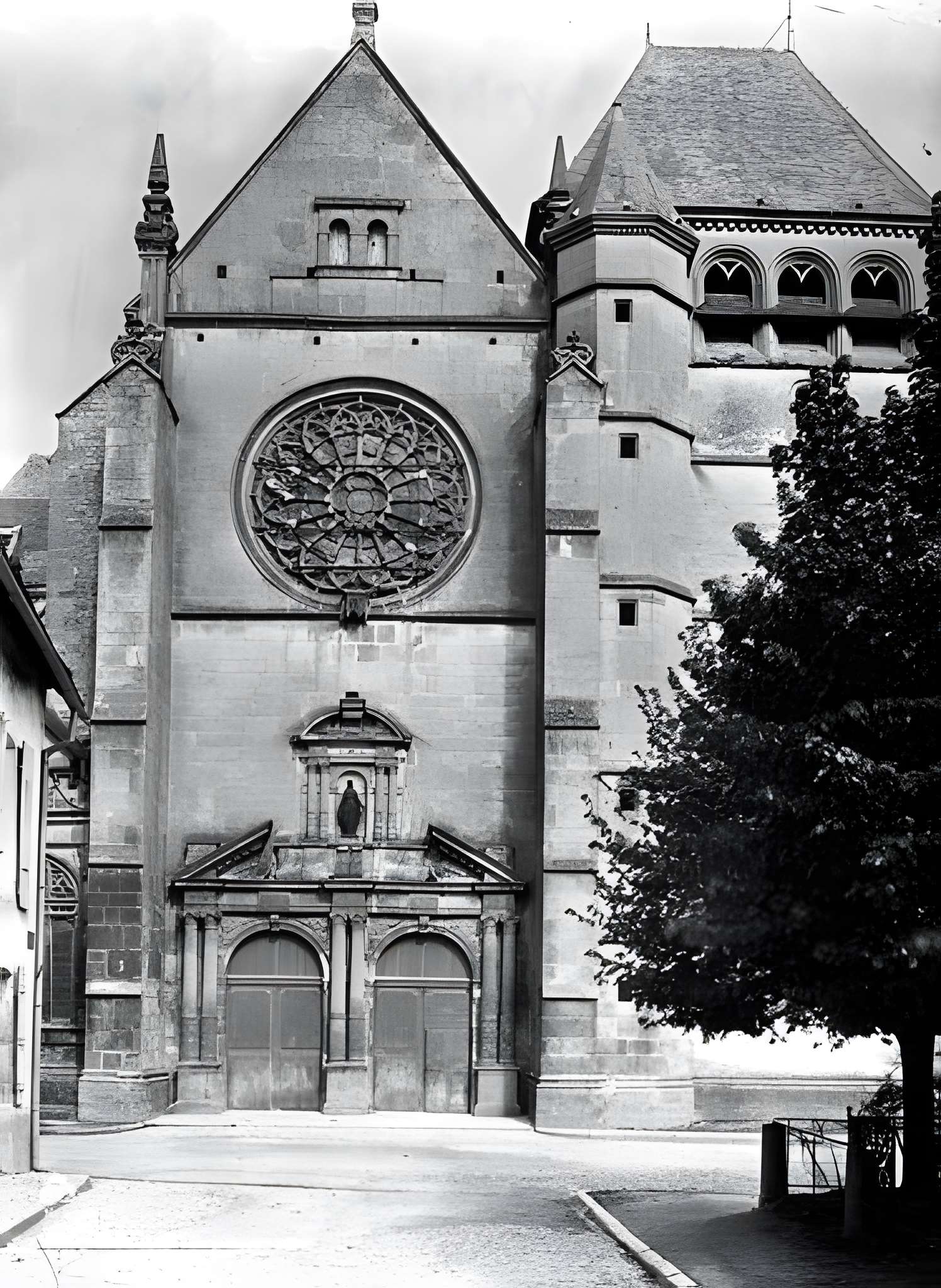 Église Saint-Étienne de Bar-sur-Seine