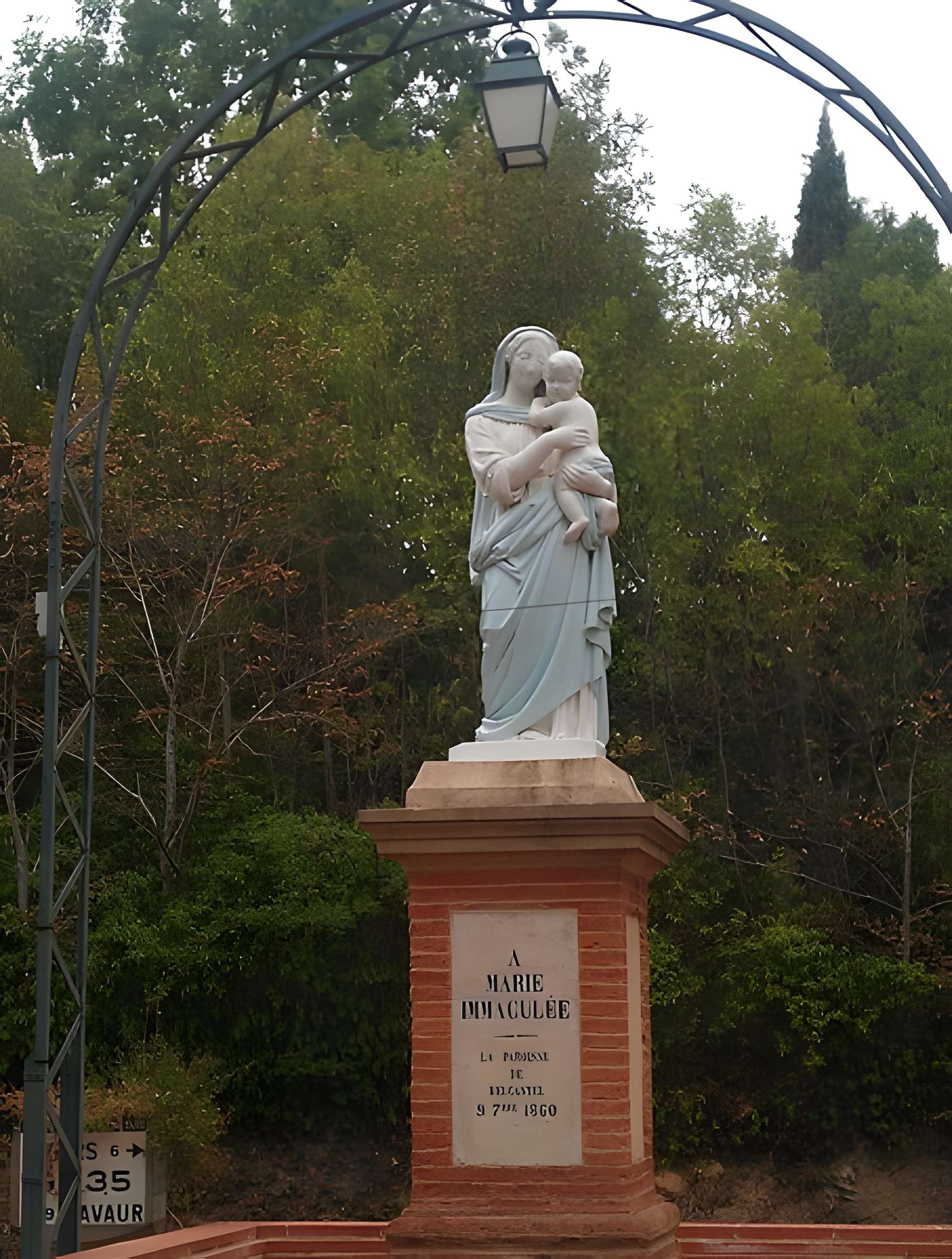 Église Saint-Étienne de Belcastel