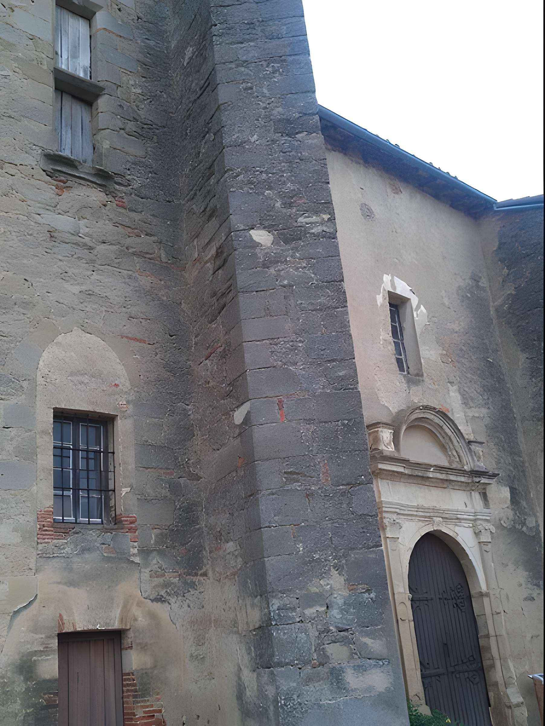 Église Saint-Étienne de Belcastel