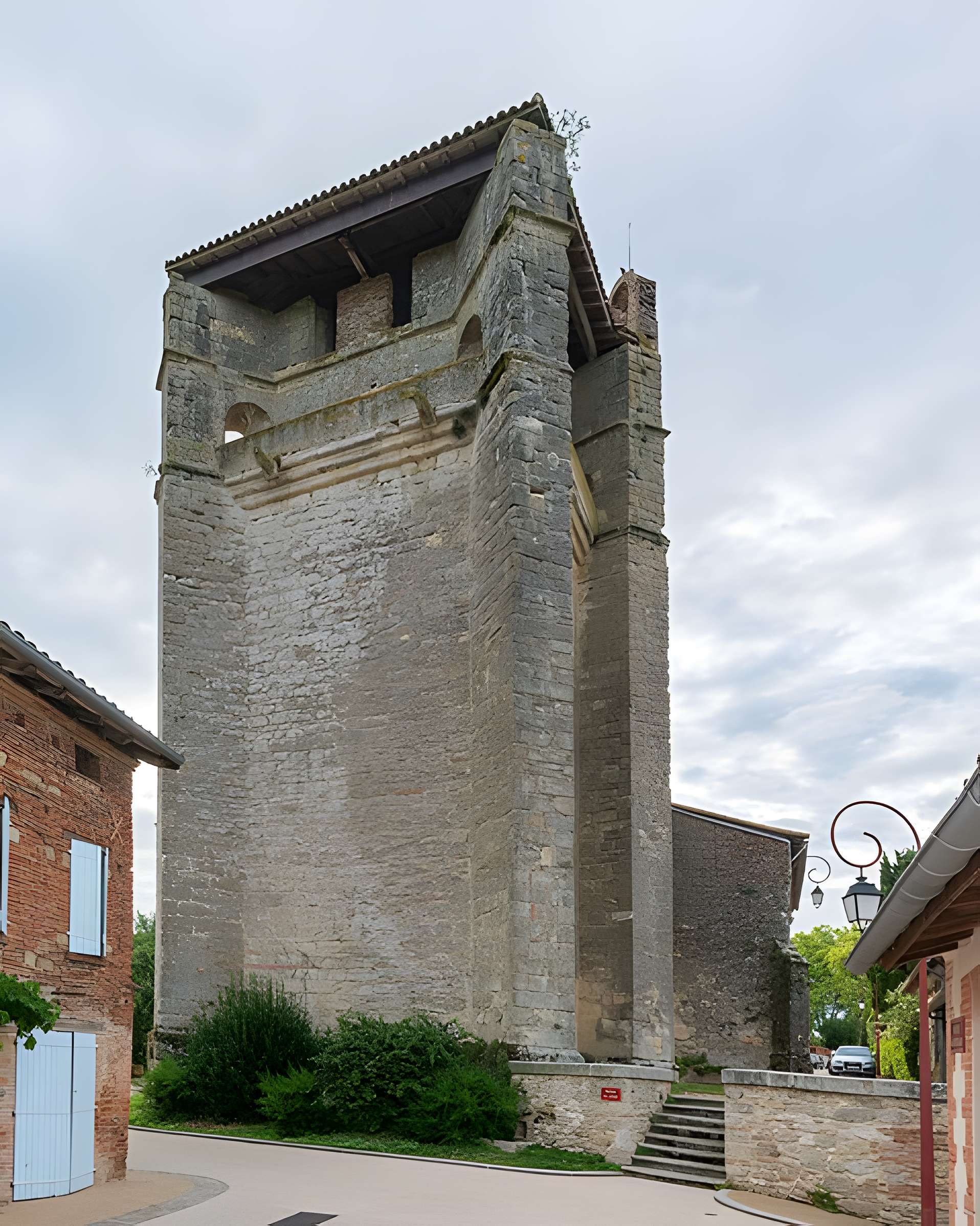 Église Saint-Étienne de Belcastel