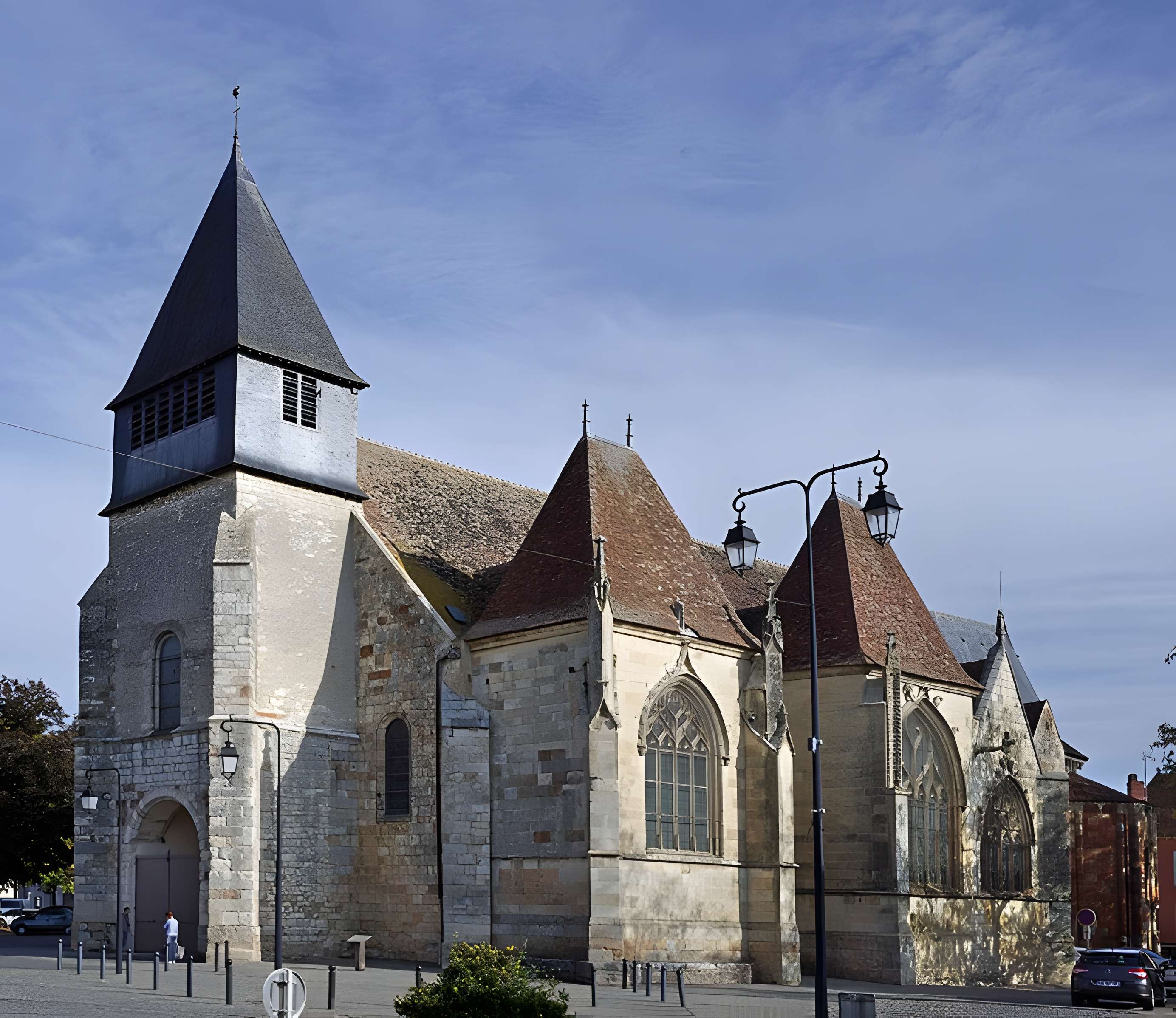 Église Saint-Étienne de Dun-sur-Auron