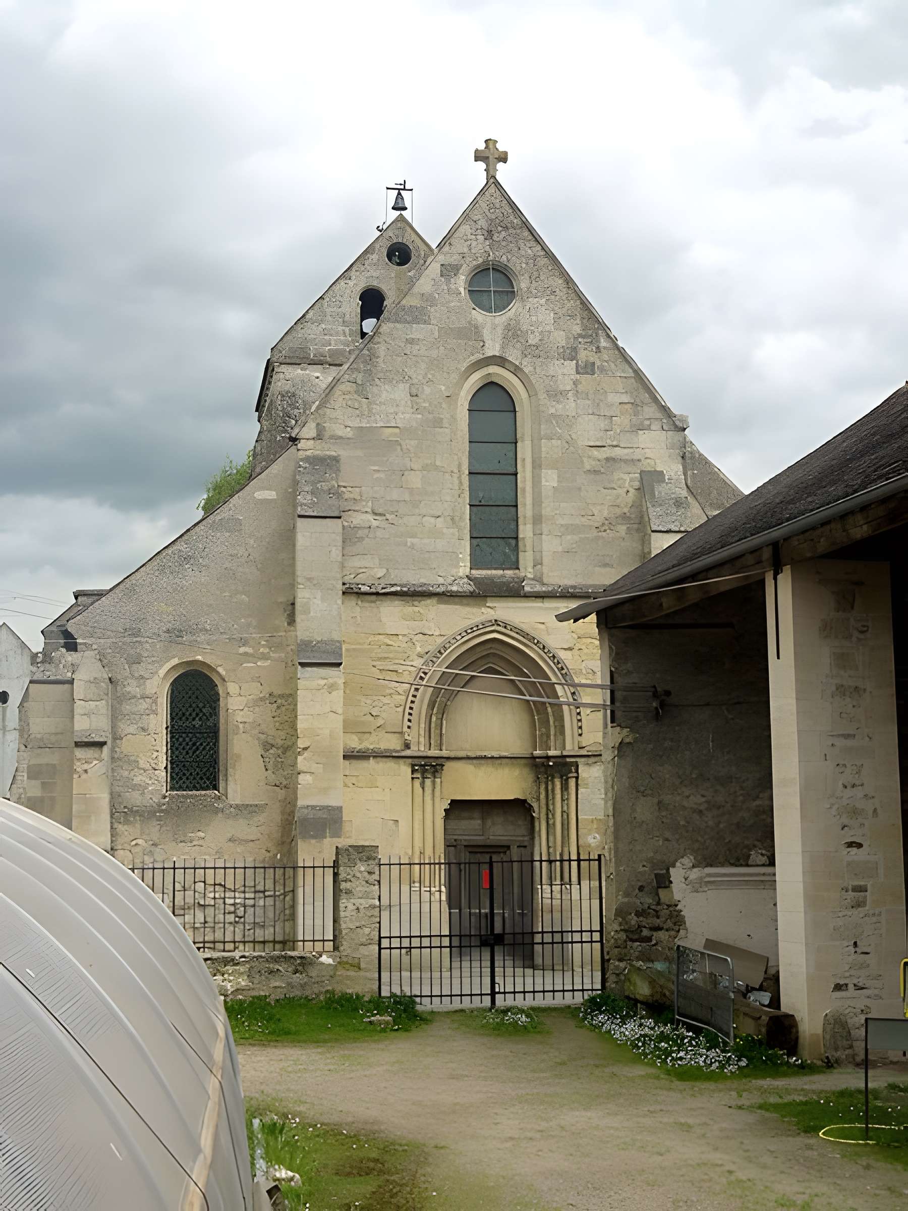 Église Saint-Étienne de Fosses