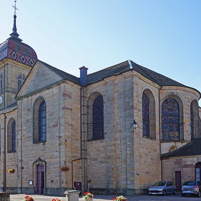 Photo de Église Saint-Étienne de Fougerolles et croix