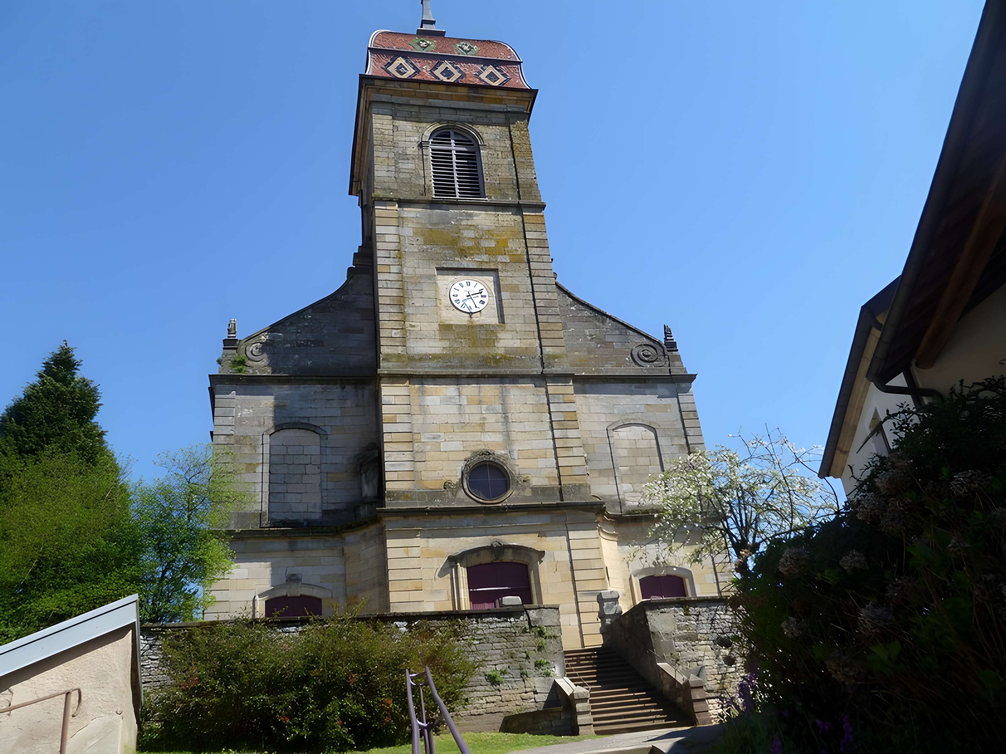 Église Saint-Étienne de Fougerolles et croix