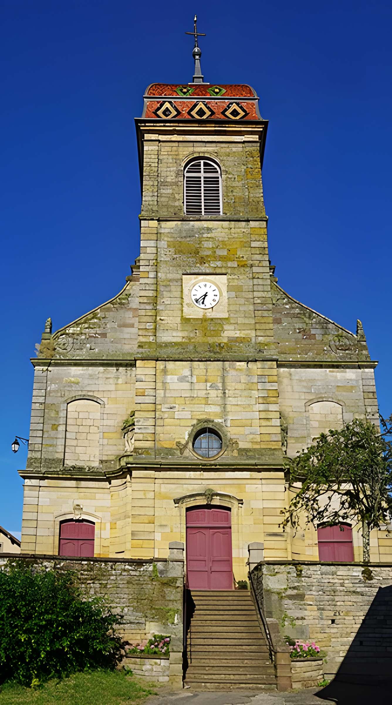 Église Saint-Étienne de Fougerolles et croix