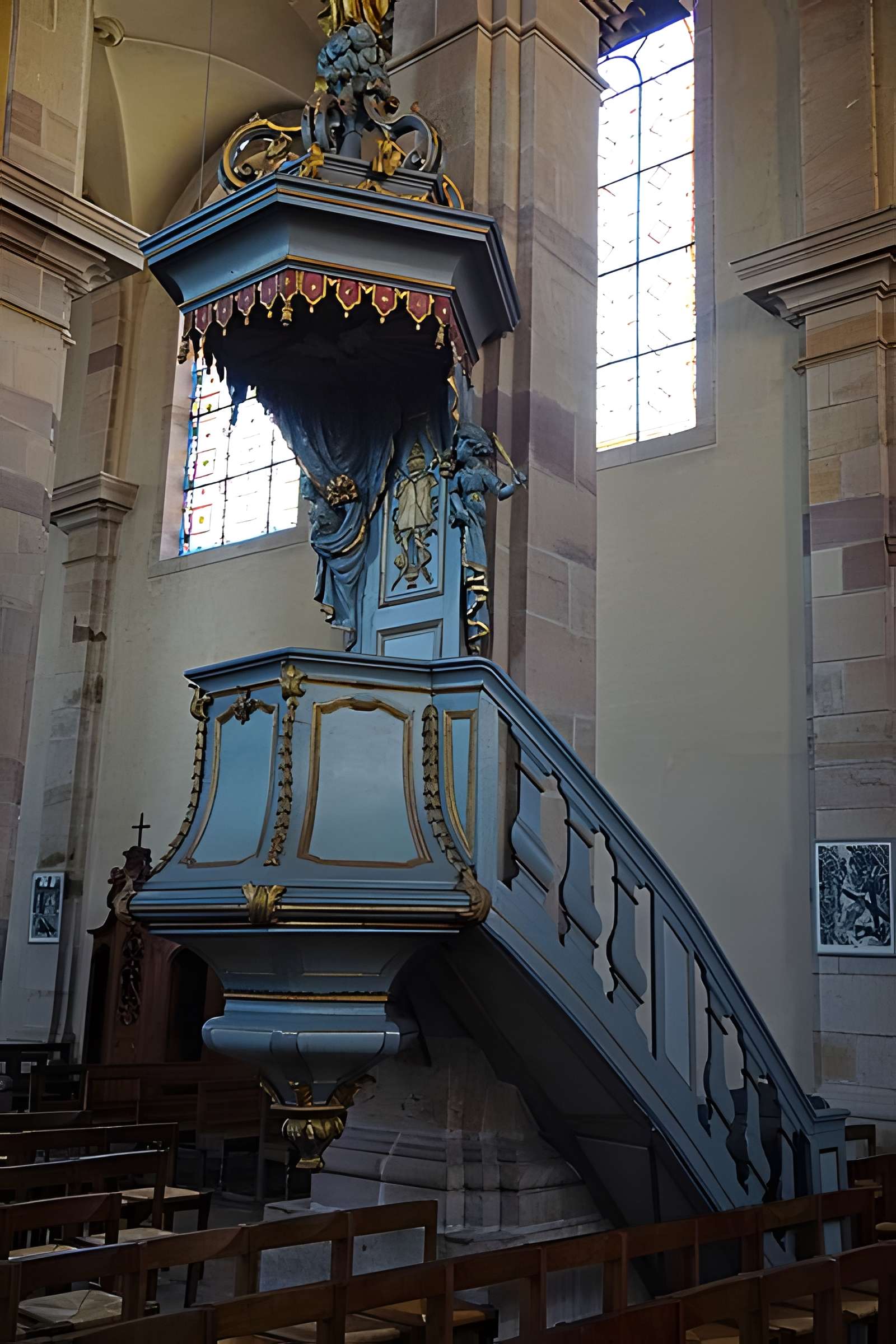 Église Saint-Étienne de Fougerolles et croix