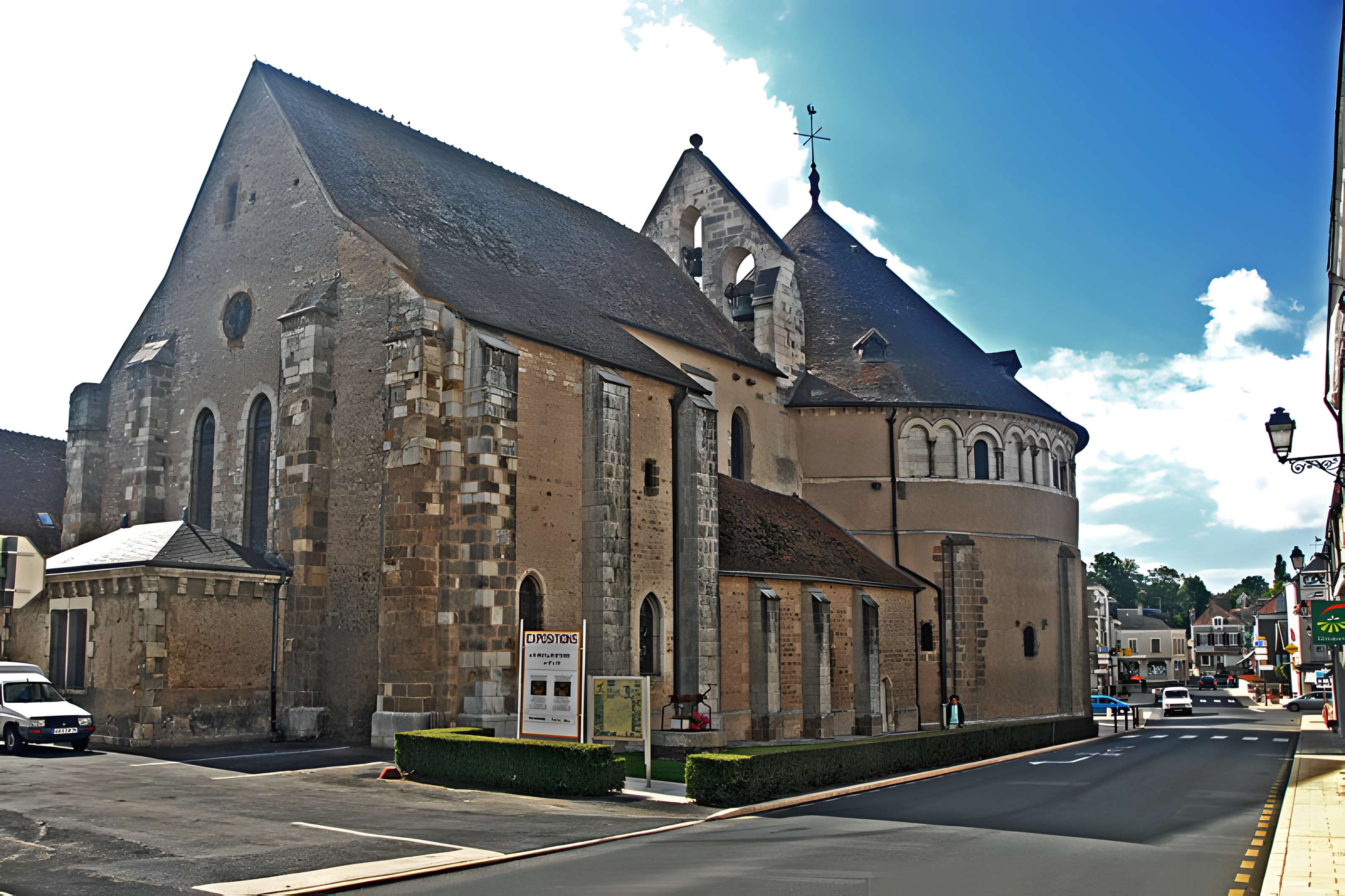 Église Saint-Étienne de Neuvy-Saint-Sépulchre