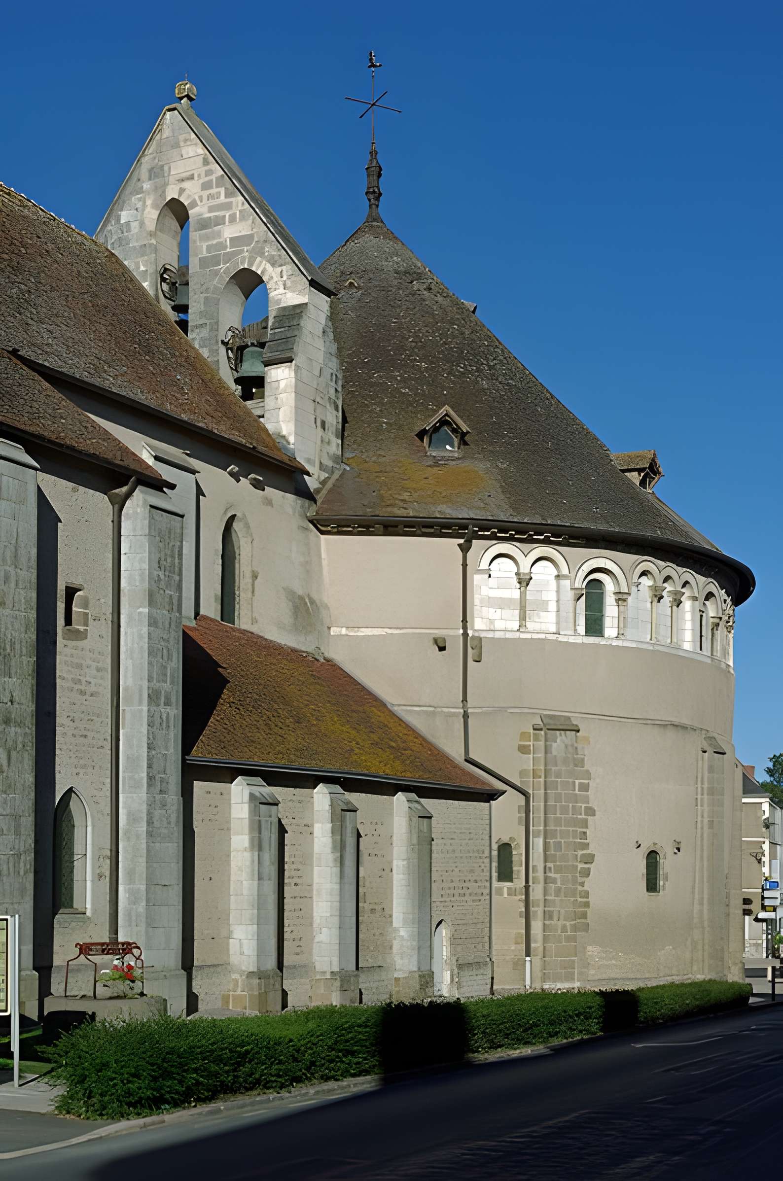 Église Saint-Étienne de Neuvy-Saint-Sépulchre