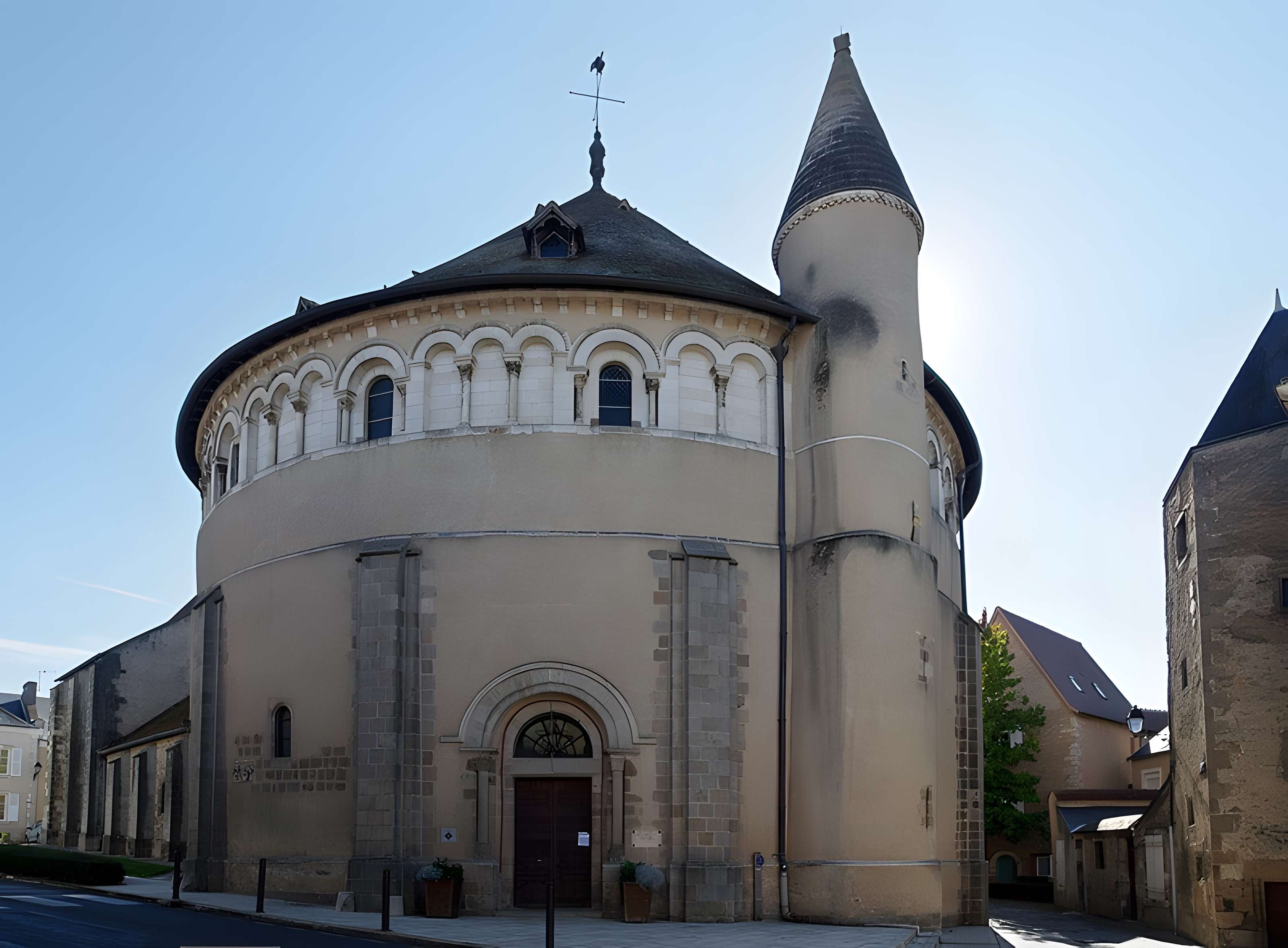 Église Saint-Étienne de Neuvy-Saint-Sépulchre