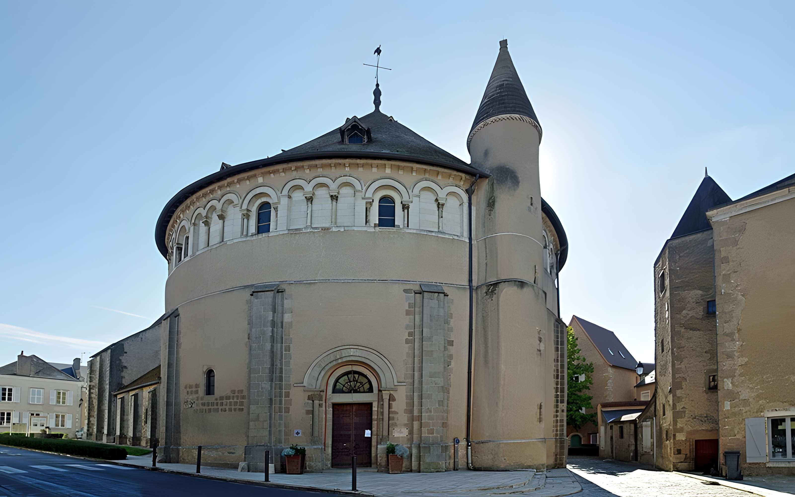 Église Saint-Étienne de Neuvy-Saint-Sépulchre