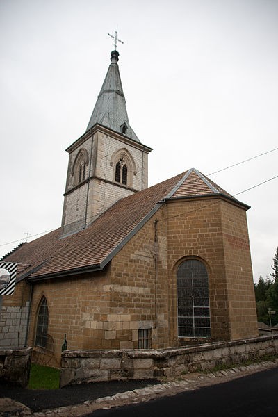 Photo de Église Saint-Étienne de Sirod et croix