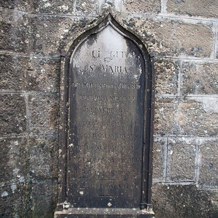 Photo de Église Saint-Étienne de Sirod et croix