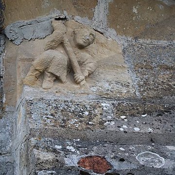 Église Saint-Étienne de Sirod et croix