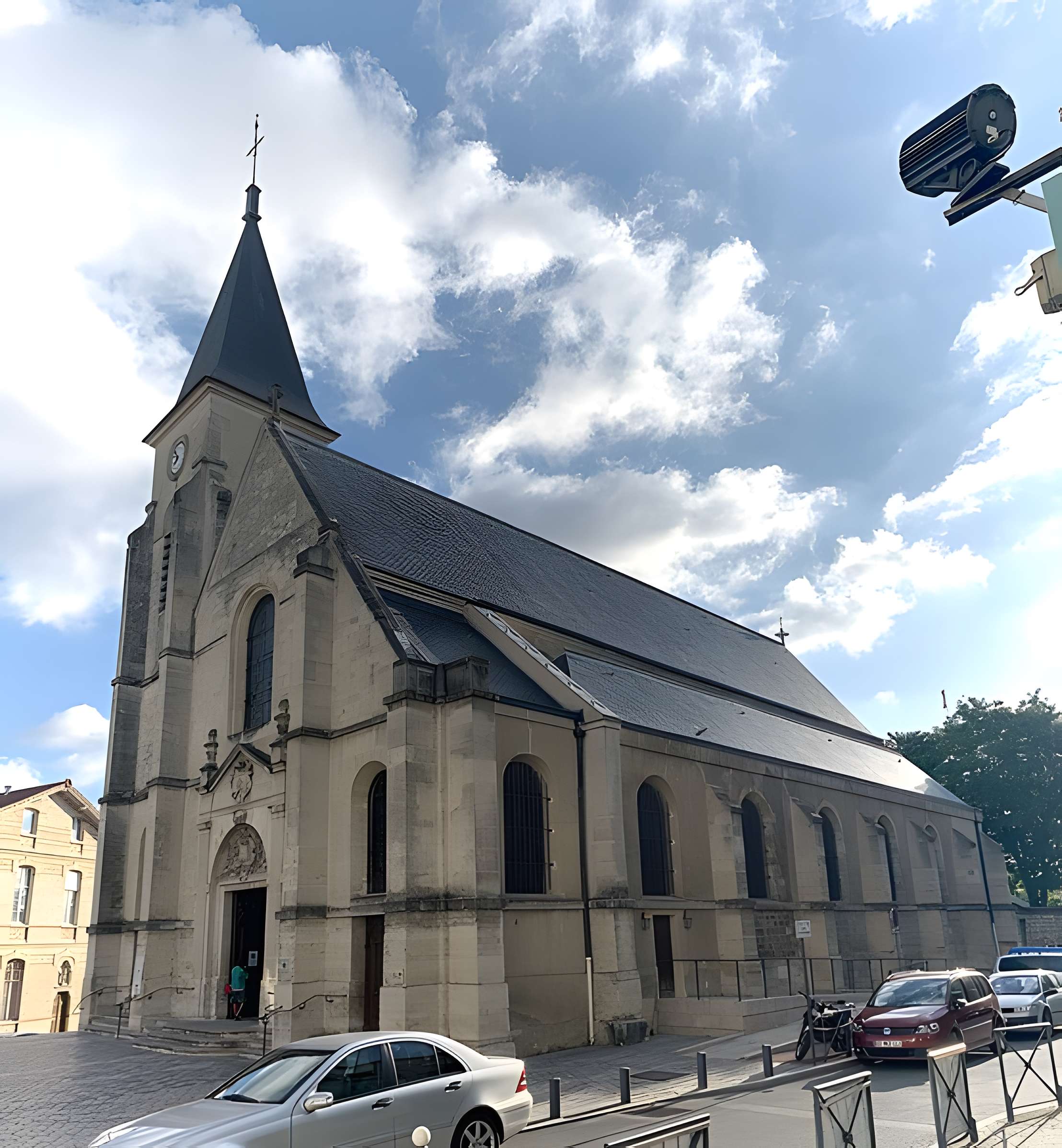 Église Saint-Étienne d'Issy-les-Moulineaux