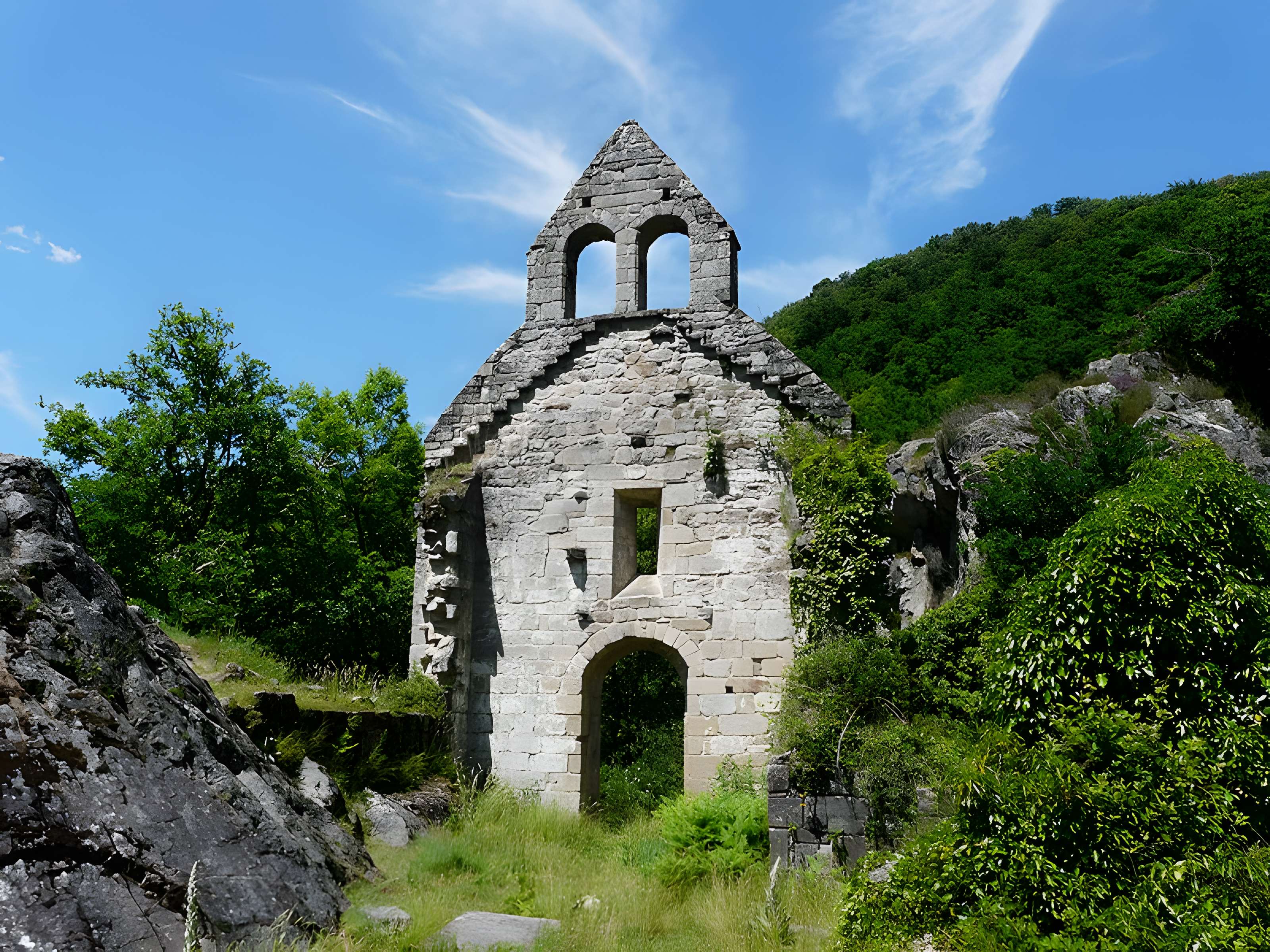 Église Saint-Étienne-de-Braguse de Gimel-les-Cascades