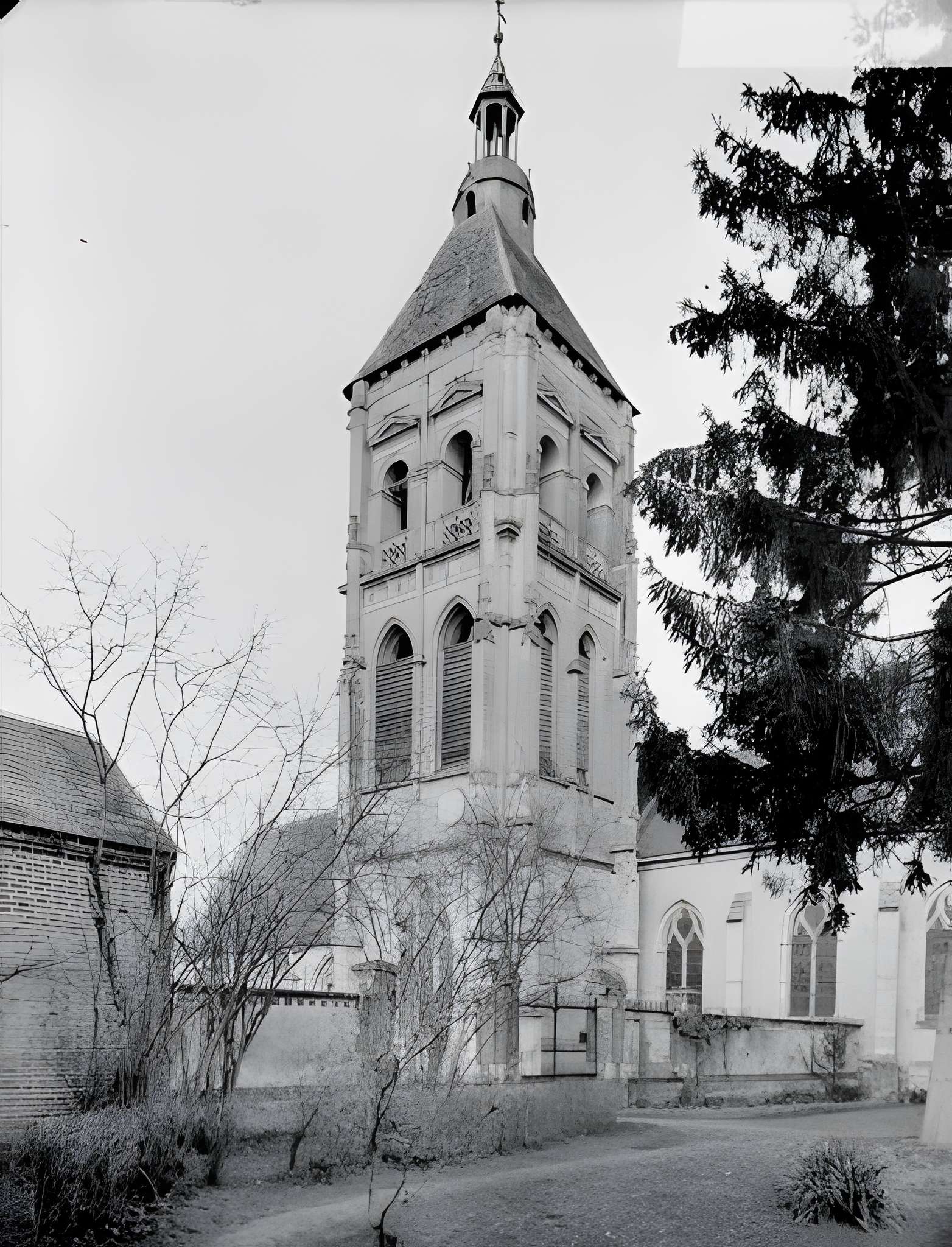 Église Saint-Évroult de Damville