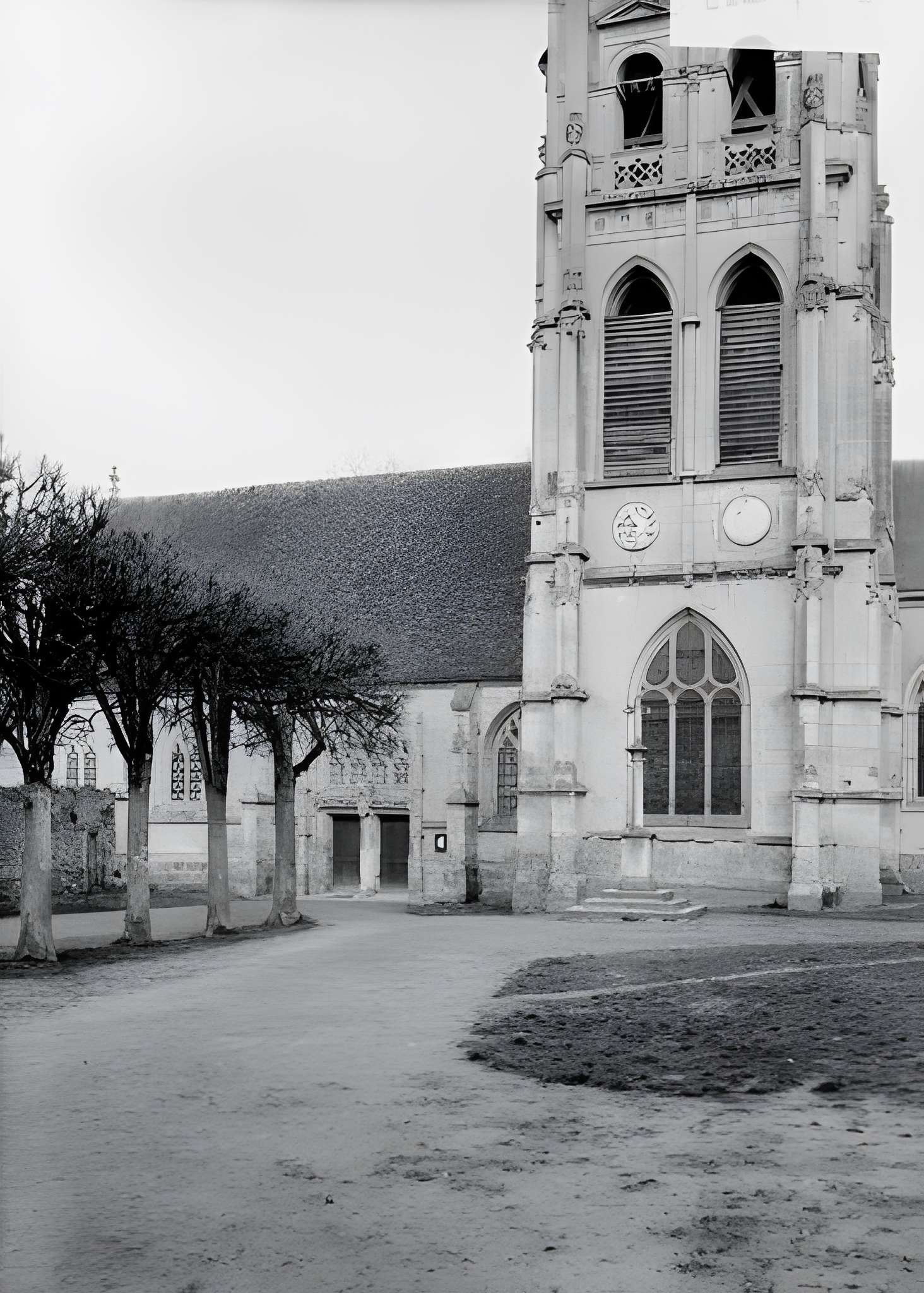 Église Saint-Évroult de Damville