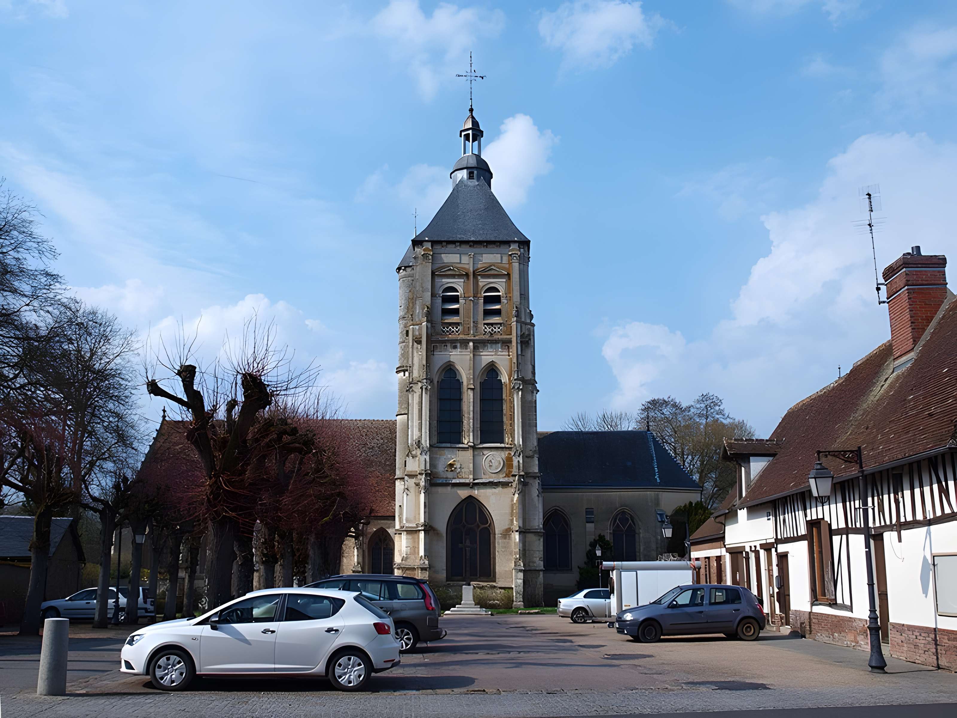 Église Saint-Évroult de Damville