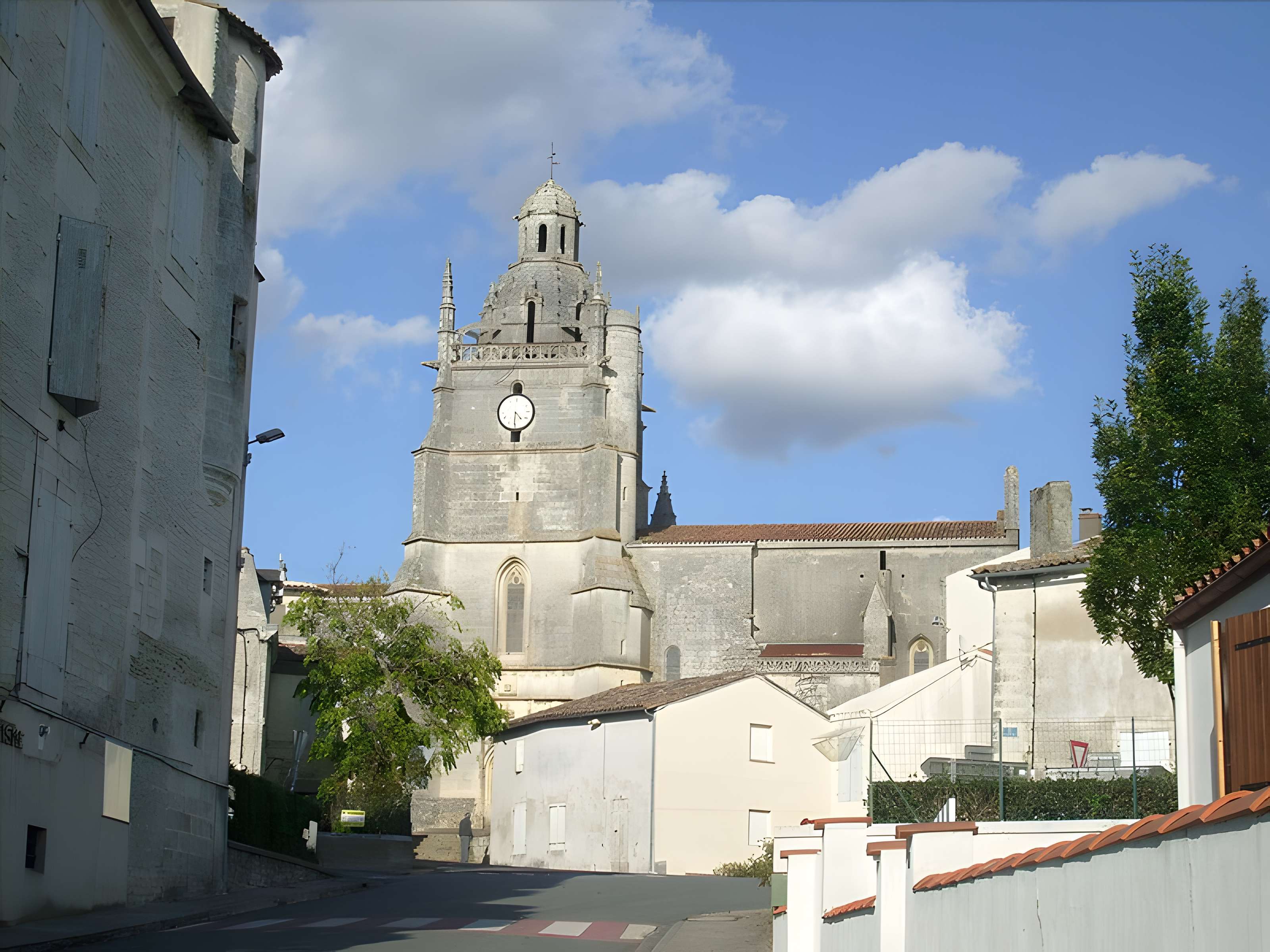 Église Saint-Fortunat de Saint-Fort-sur-Gironde